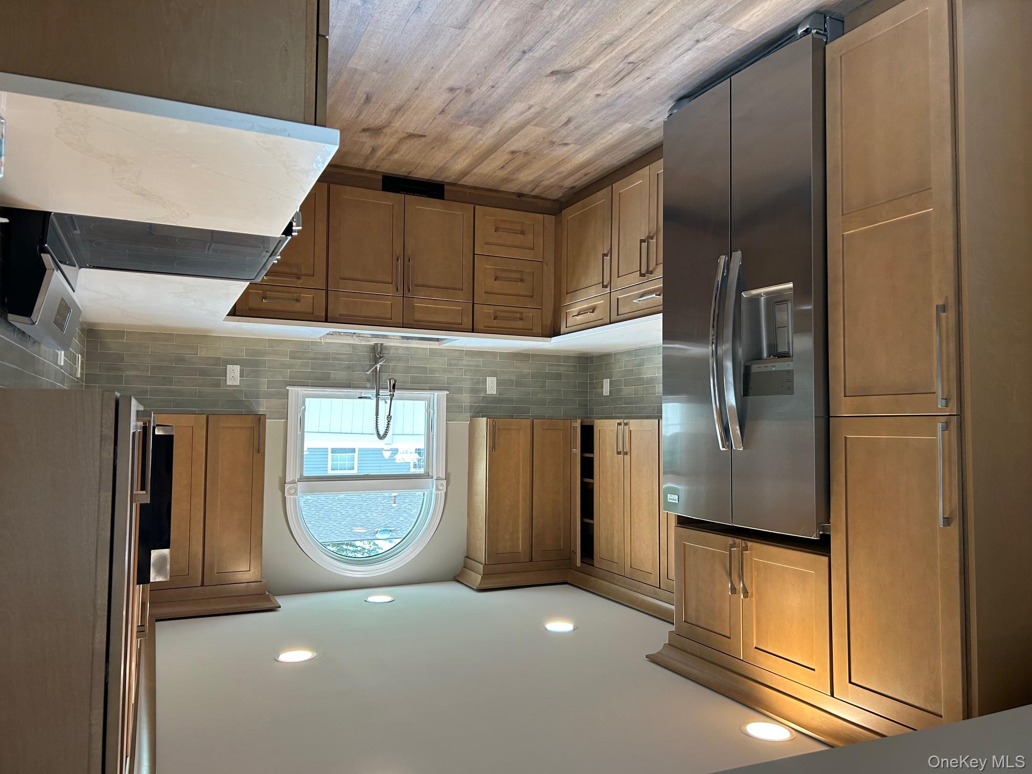 27 Taca Boulevard, Deer Park, NY 11729