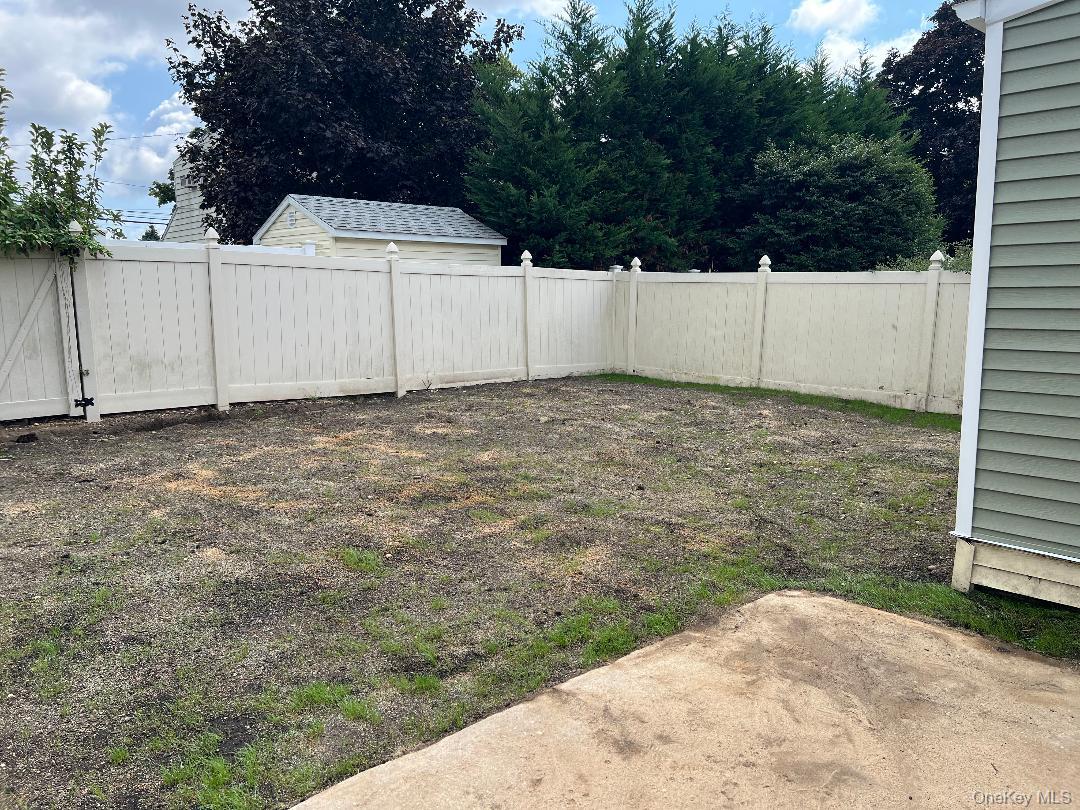 27 Taca Boulevard, Deer Park, NY 11729