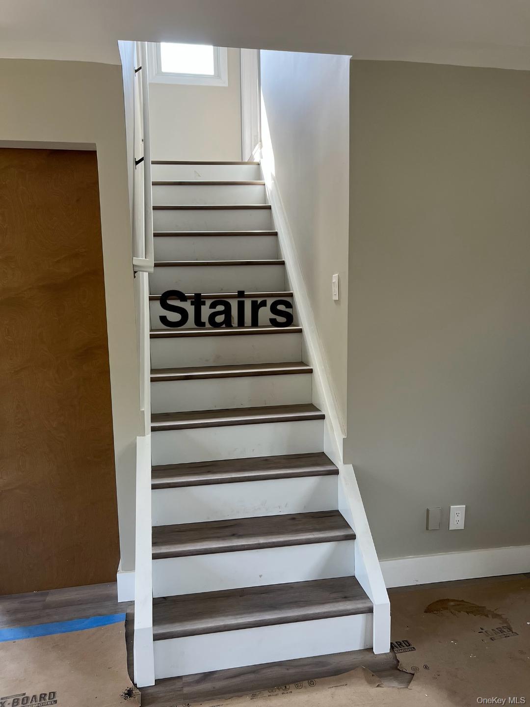 27 Taca Boulevard, Deer Park, NY 11729