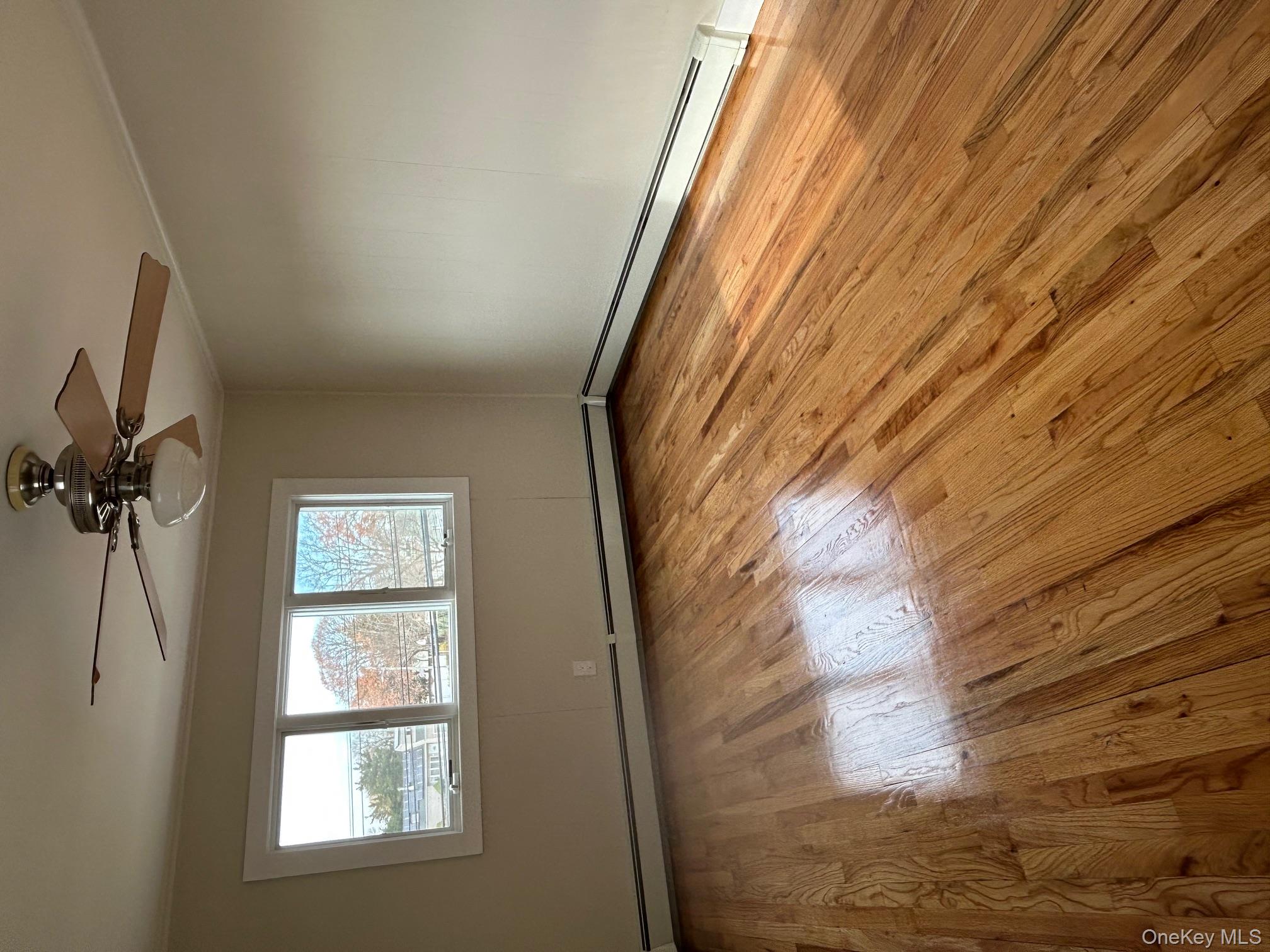 27 Taca Boulevard, Deer Park, NY 11729