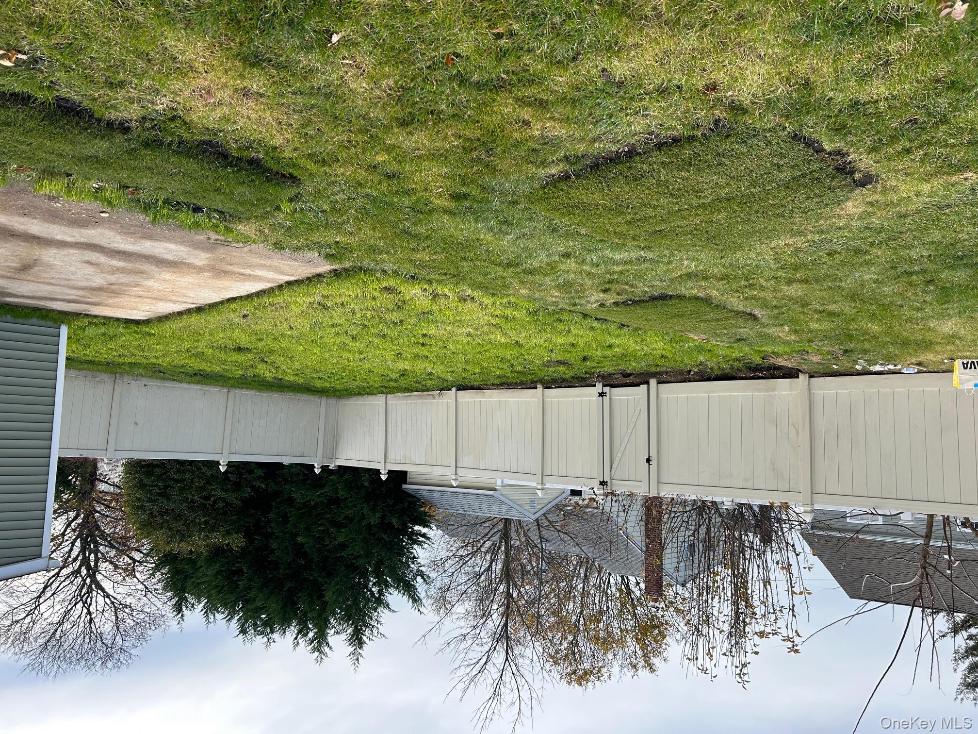 27 Taca Boulevard, Deer Park, NY 11729