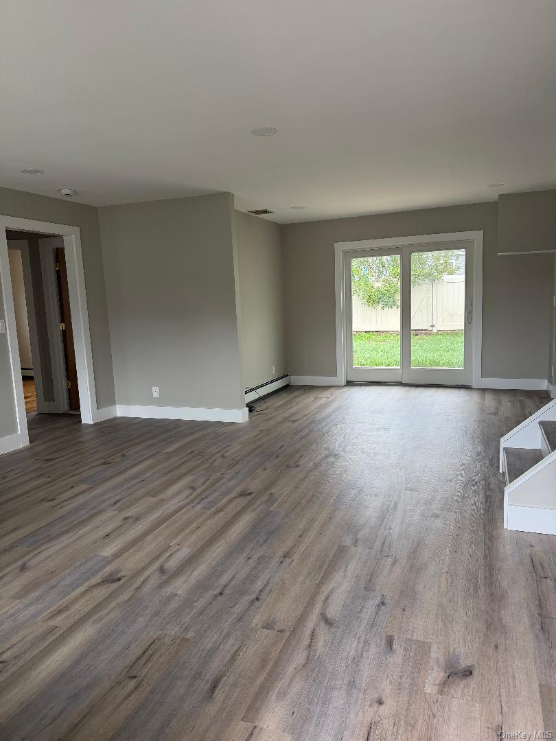 27 Taca Boulevard, Deer Park, NY 11729