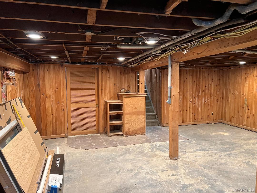 27 Taca Boulevard, Deer Park, NY 11729