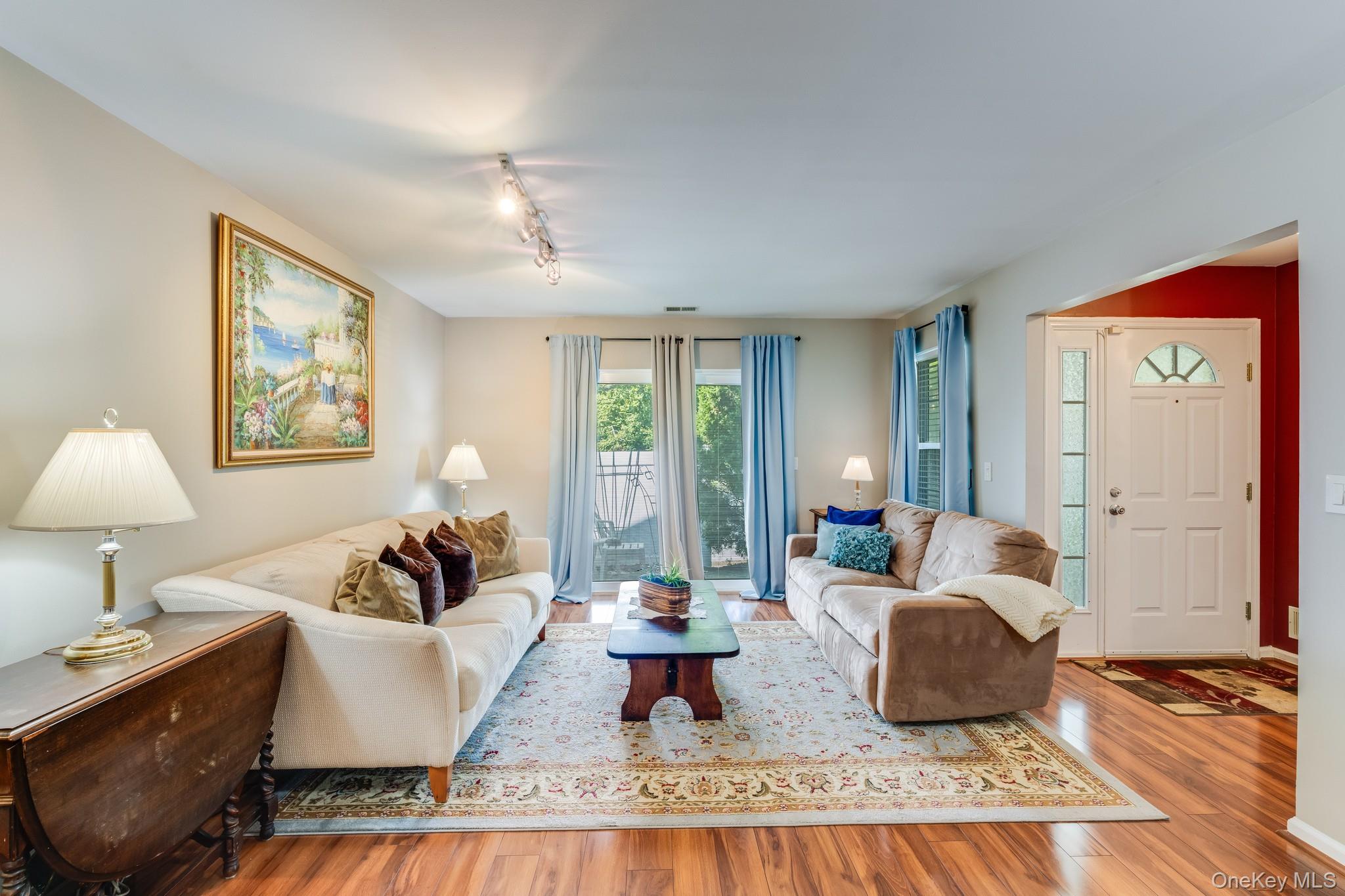 71 Biltmore Circle # 71, Huntington Station, NY 11746