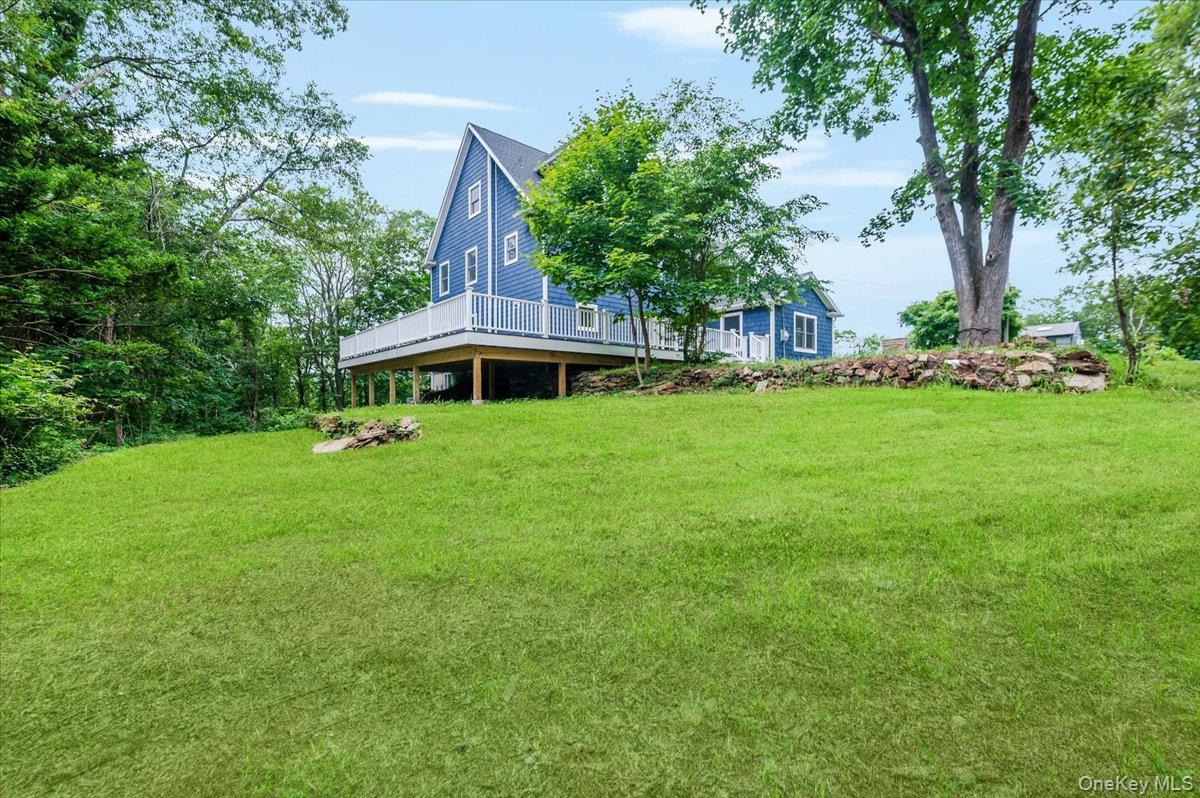 35 Summit Drive, Mahopac, NY 10541