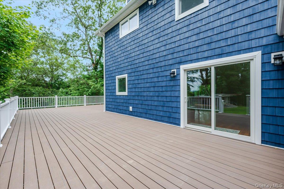 35 Summit Drive, Mahopac, NY 10541