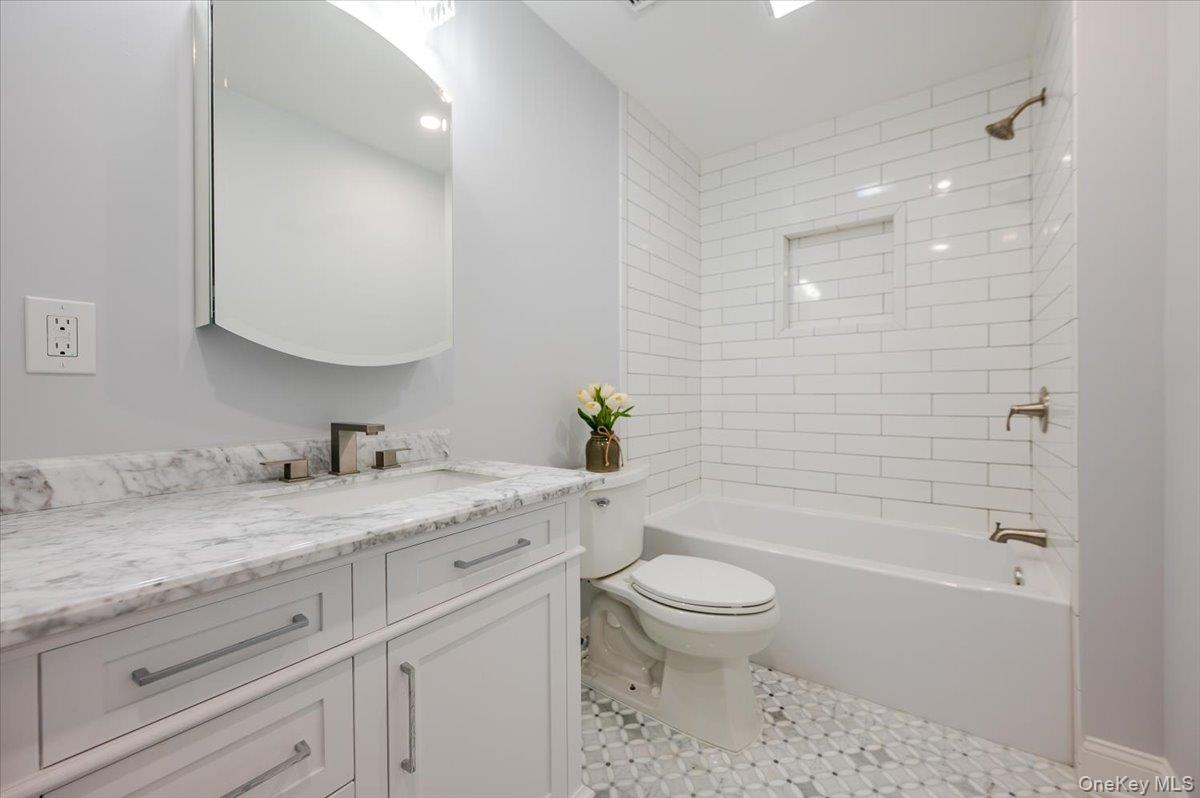 35 Summit Drive, Mahopac, NY 10541