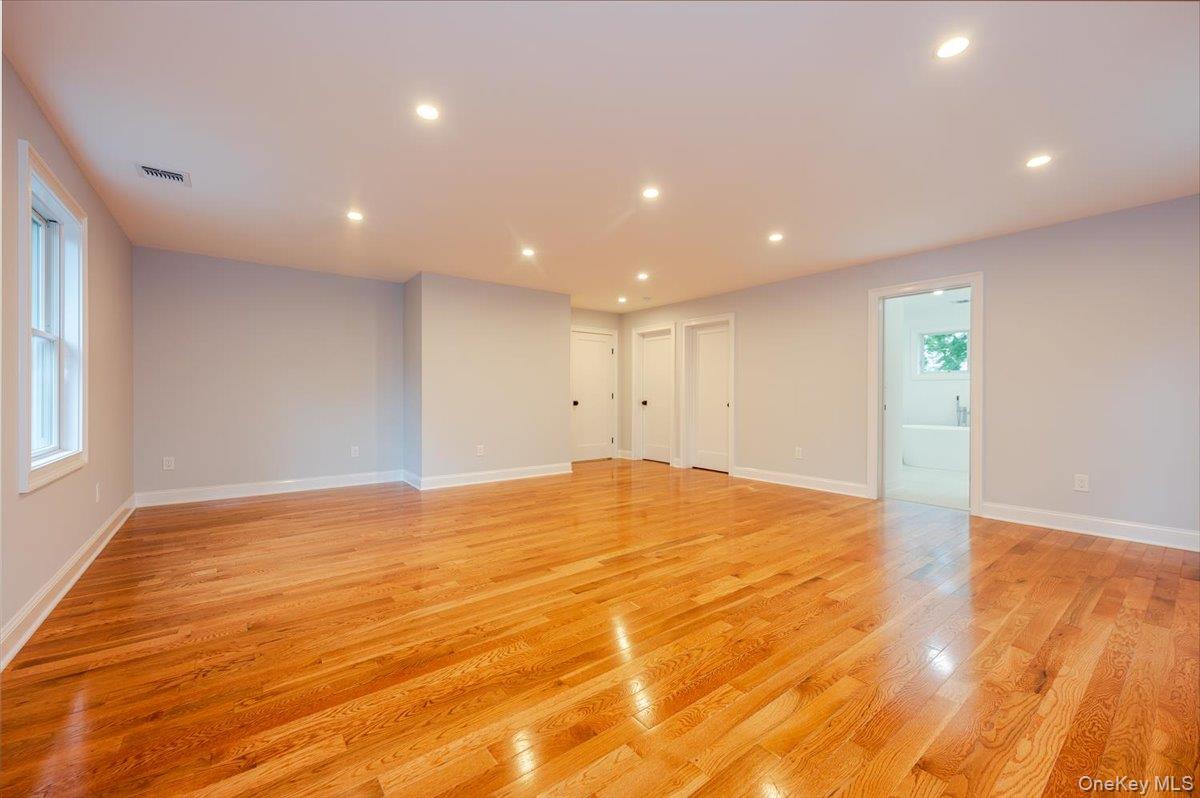 35 Summit Drive, Mahopac, NY 10541