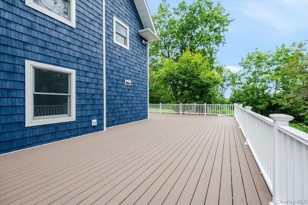 35 Summit Drive, Mahopac, NY 10541