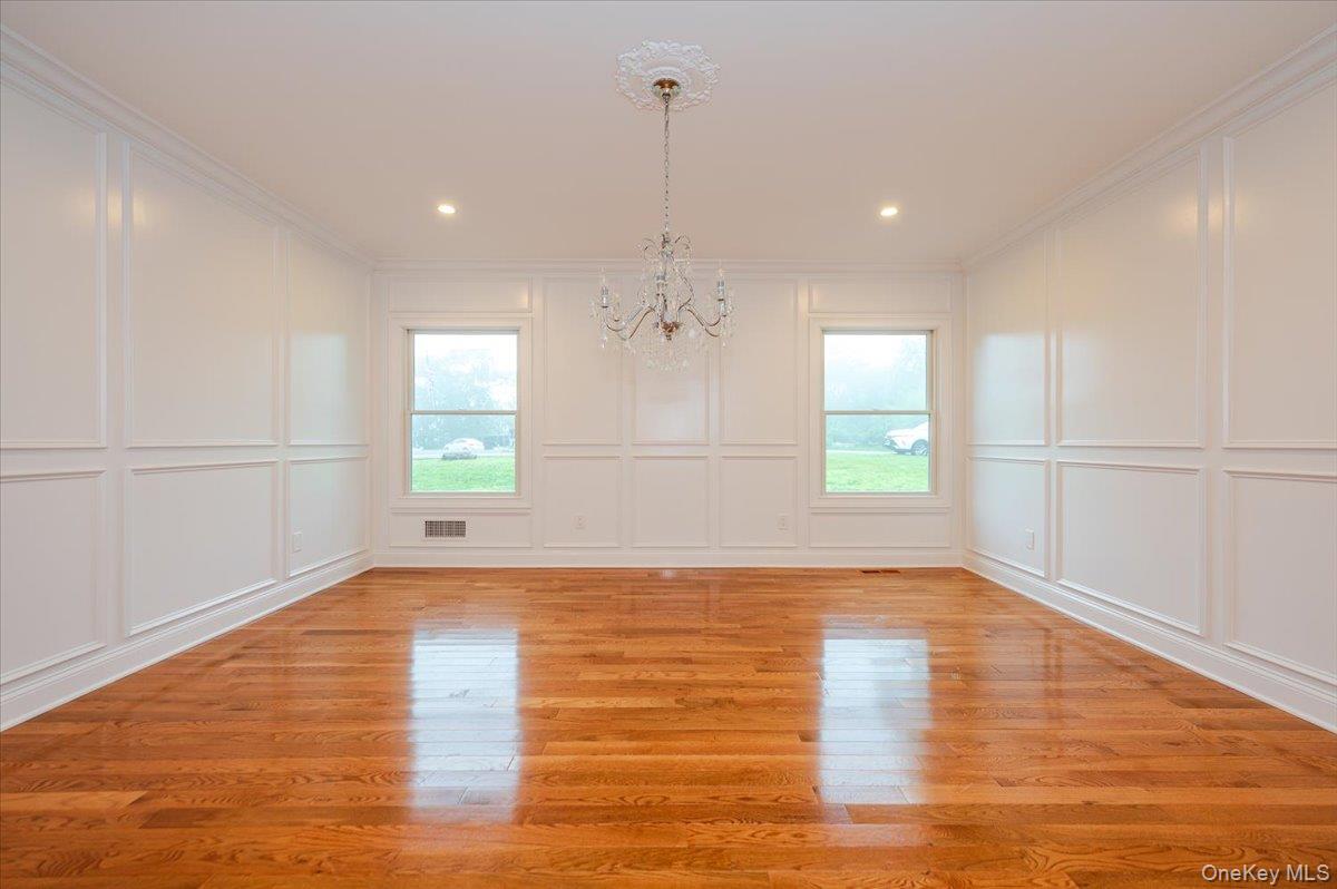 35 Summit Drive, Mahopac, NY 10541