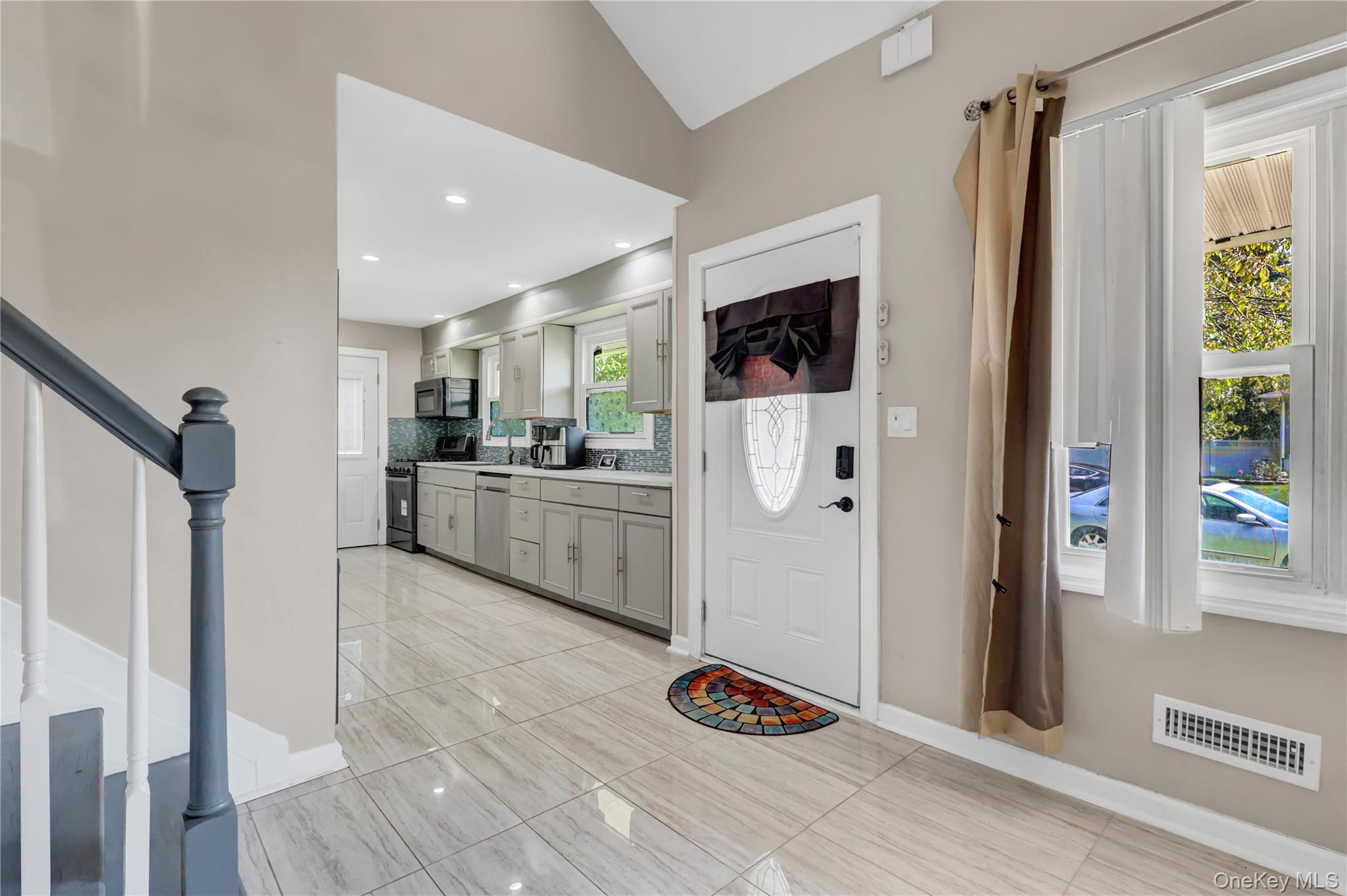 1394 E 3rd Avenue, Bay Shore, NY 11706