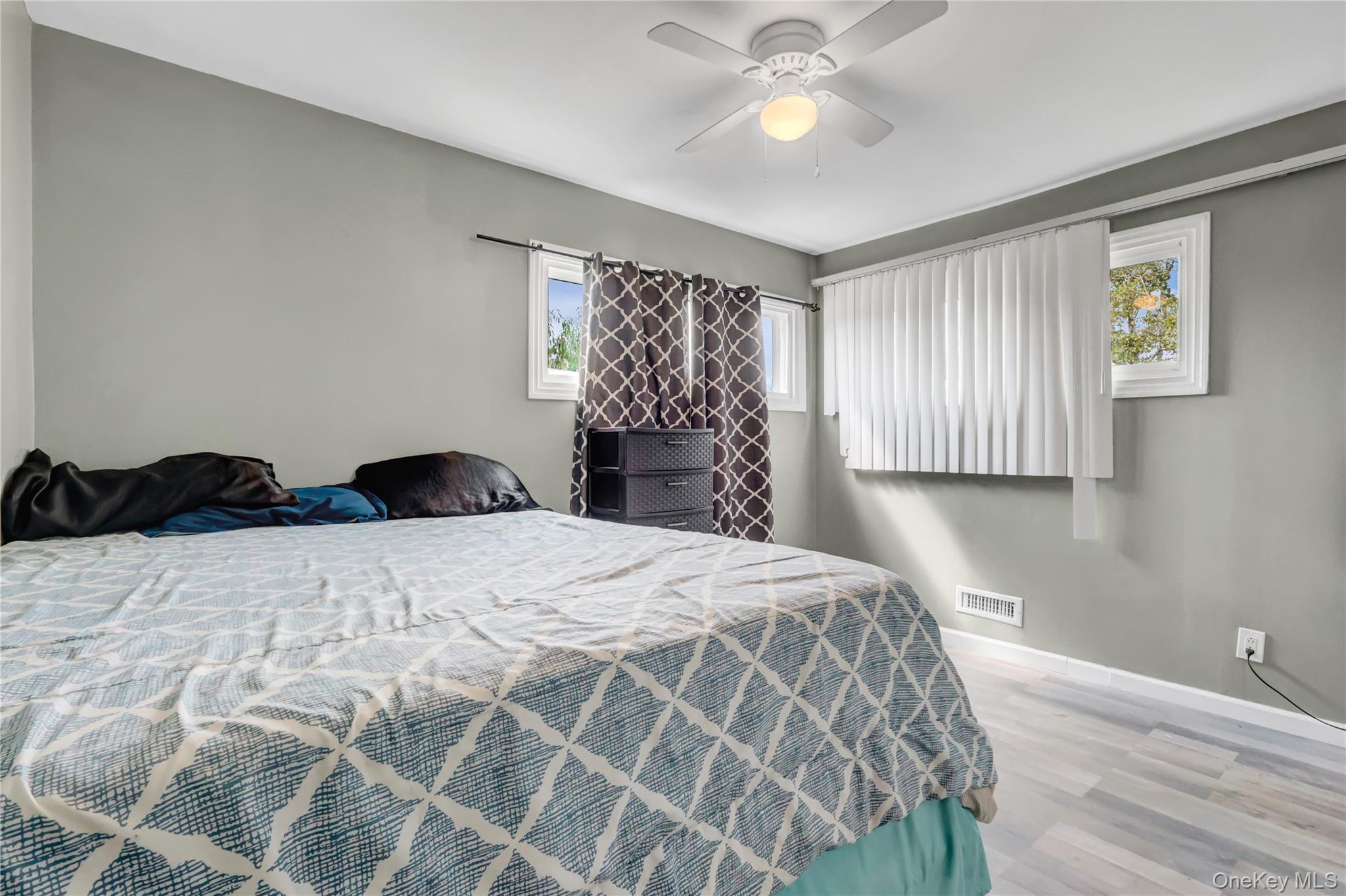 1394 E 3rd Avenue, Bay Shore, NY 11706