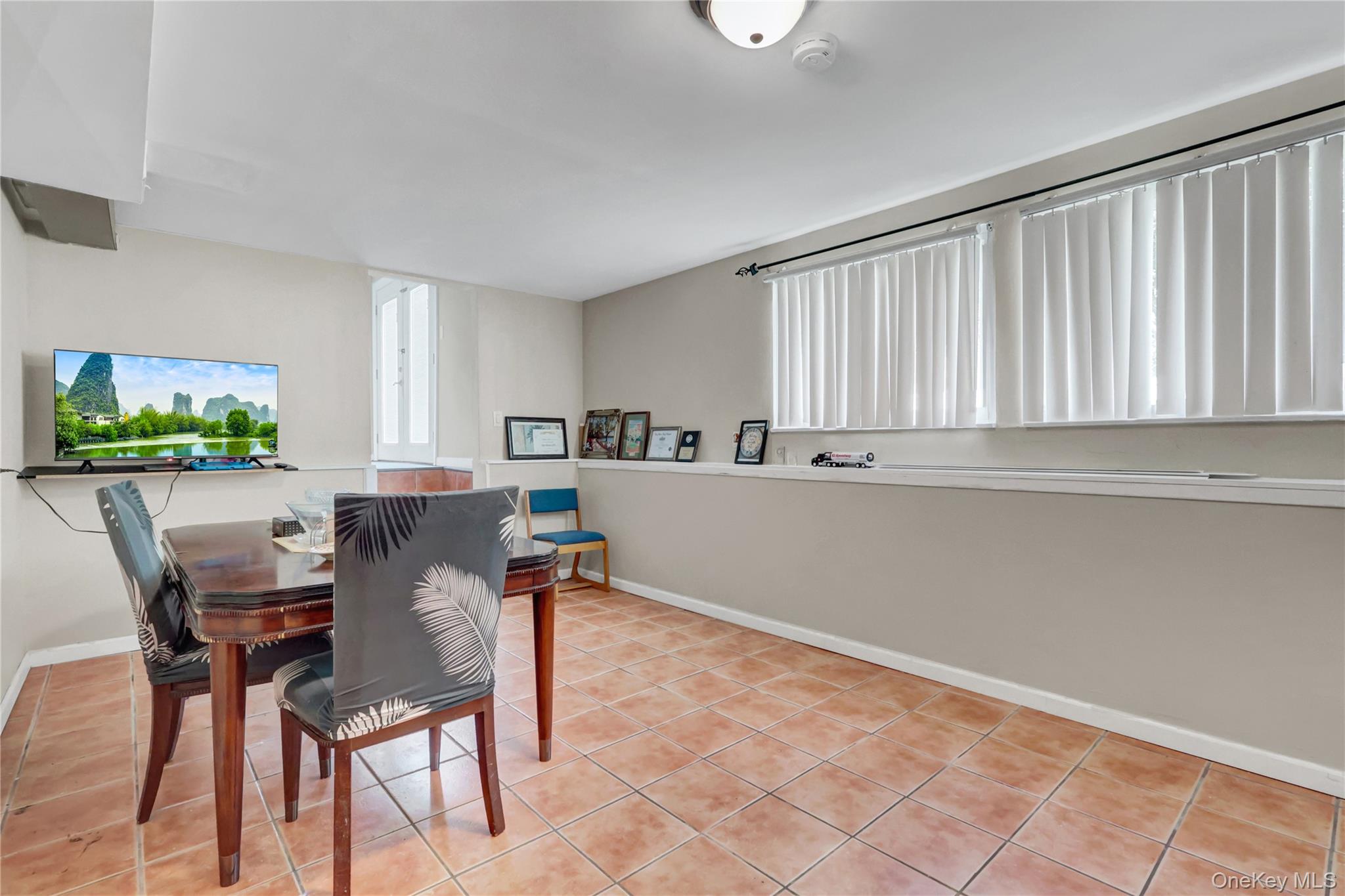 1394 E 3rd Avenue, Bay Shore, NY 11706