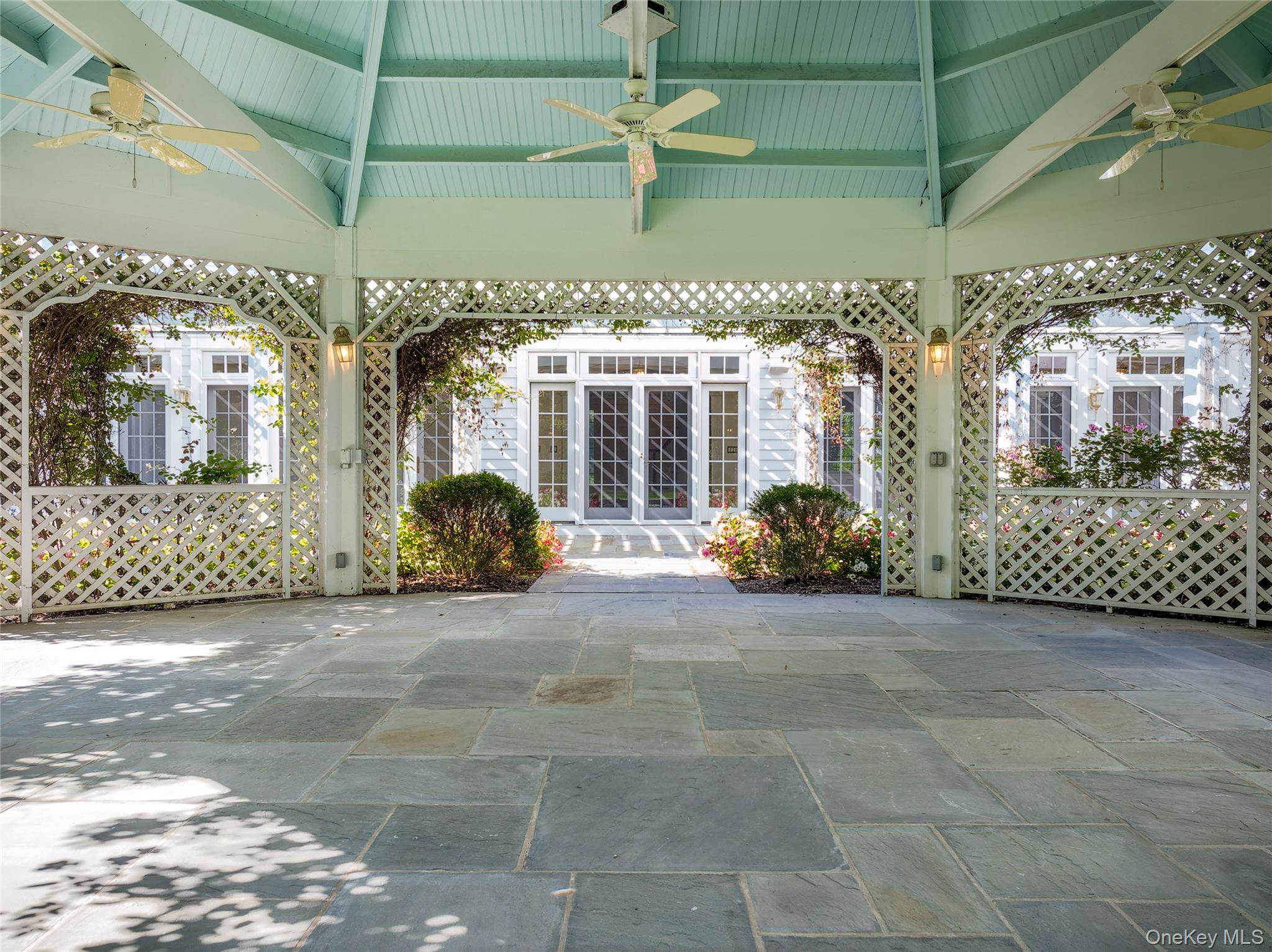 63 Premium Point, New Rochelle, NY 10801