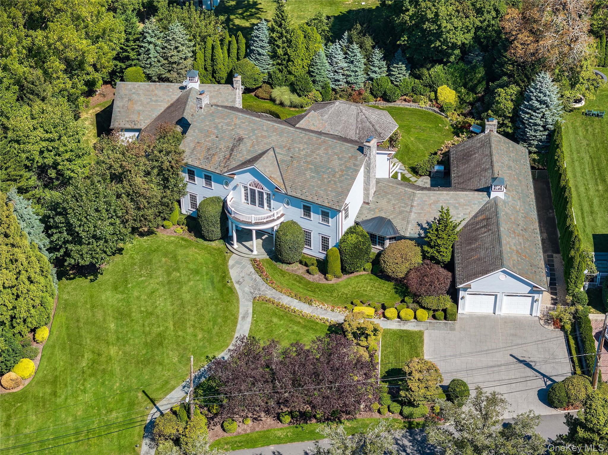 63 Premium Point, New Rochelle, NY 10801