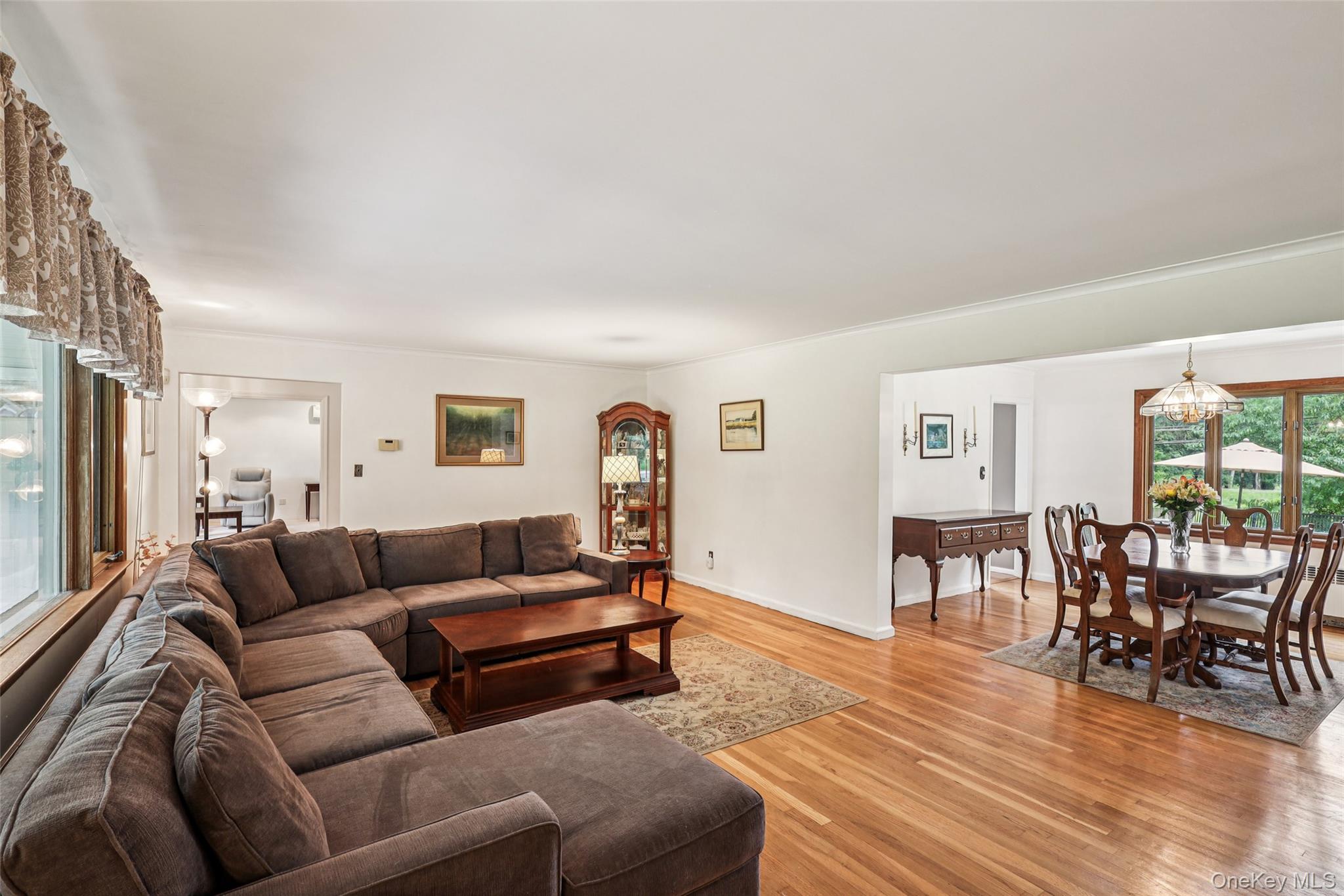 4 Club Court, Huntington, NY 11743