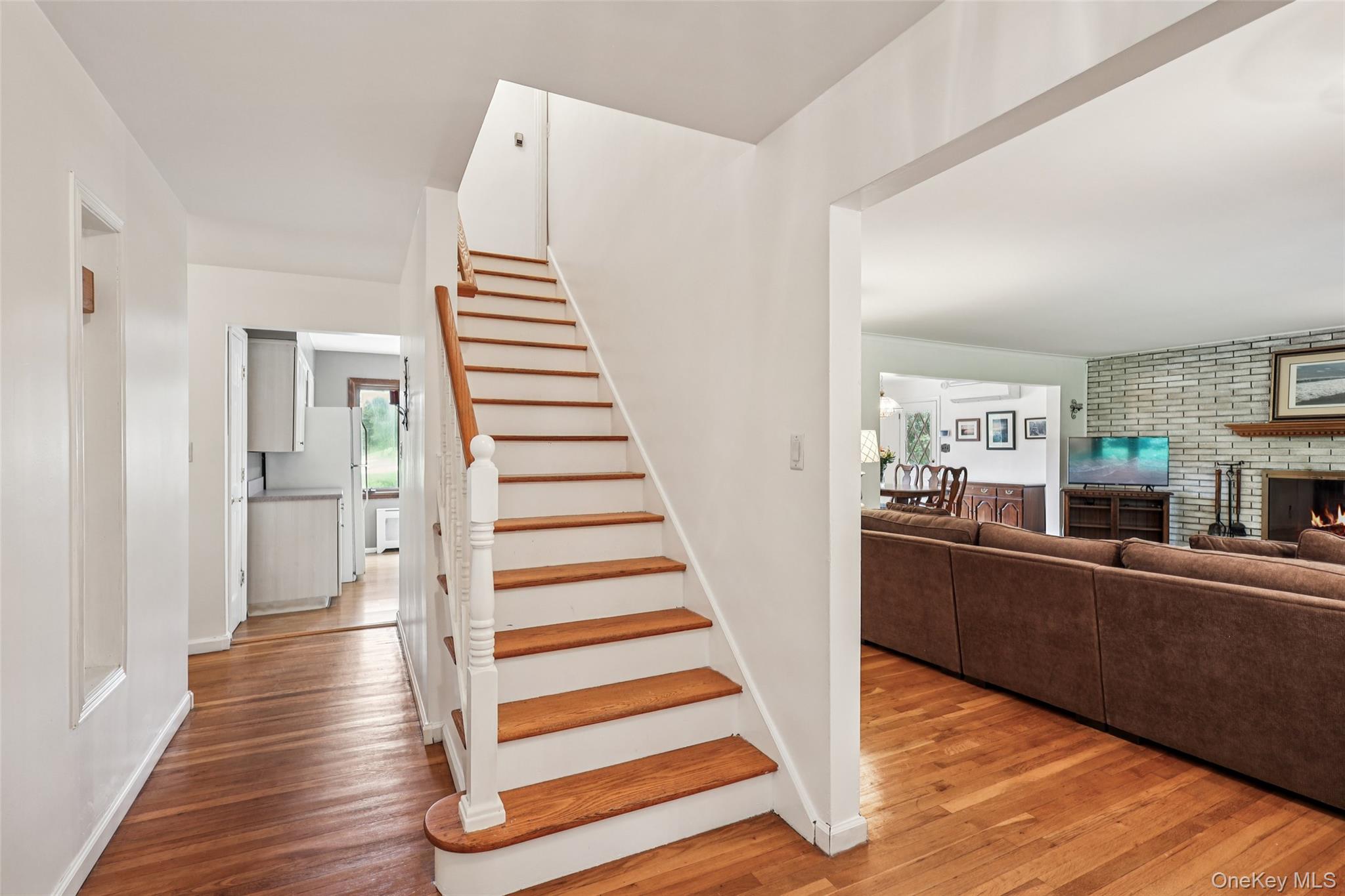 4 Club Court, Huntington, NY 11743