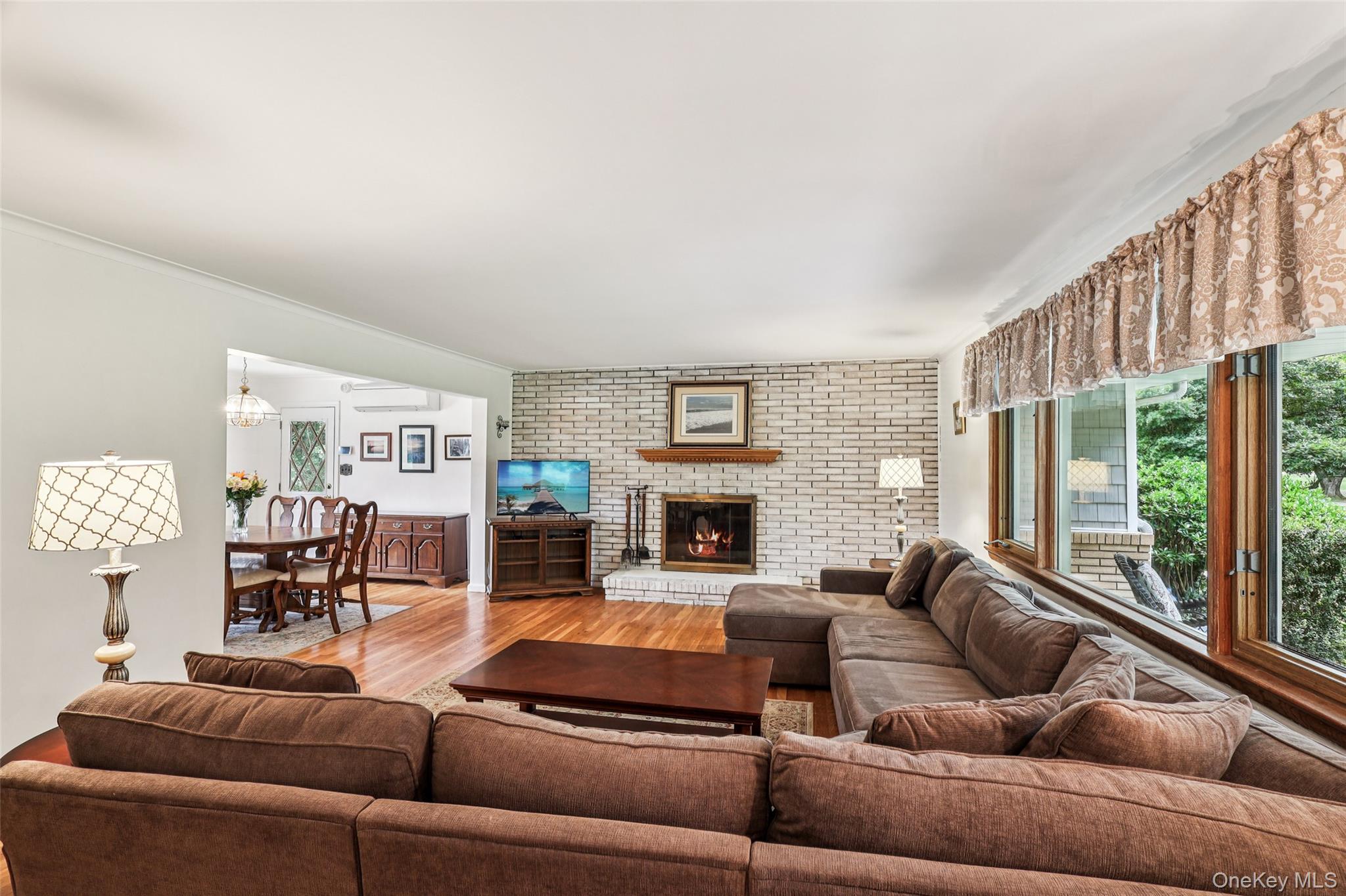 4 Club Court, Huntington, NY 11743