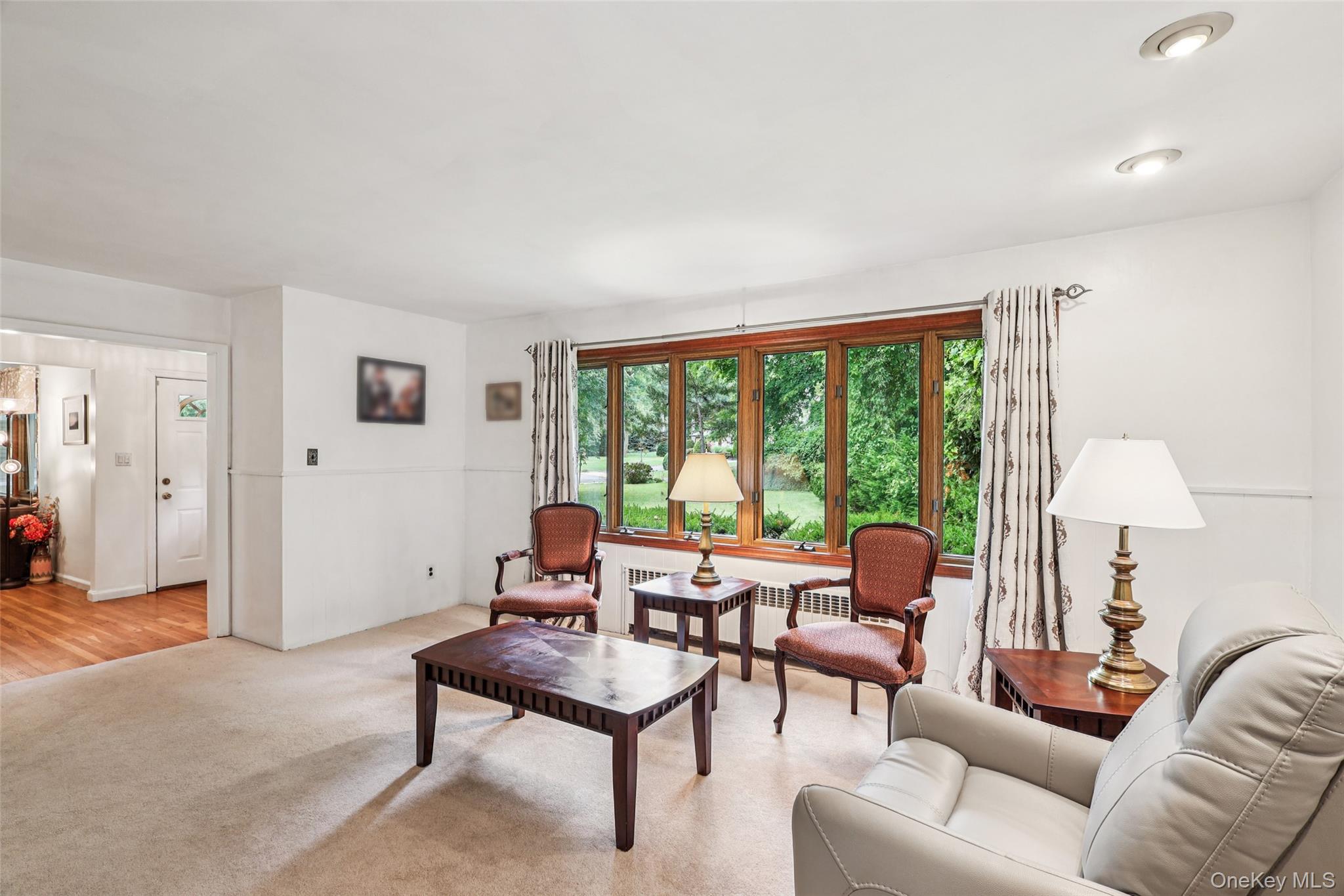 4 Club Court, Huntington, NY 11743