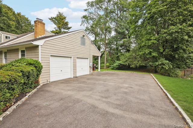 4 Club Court, Huntington, NY 11743