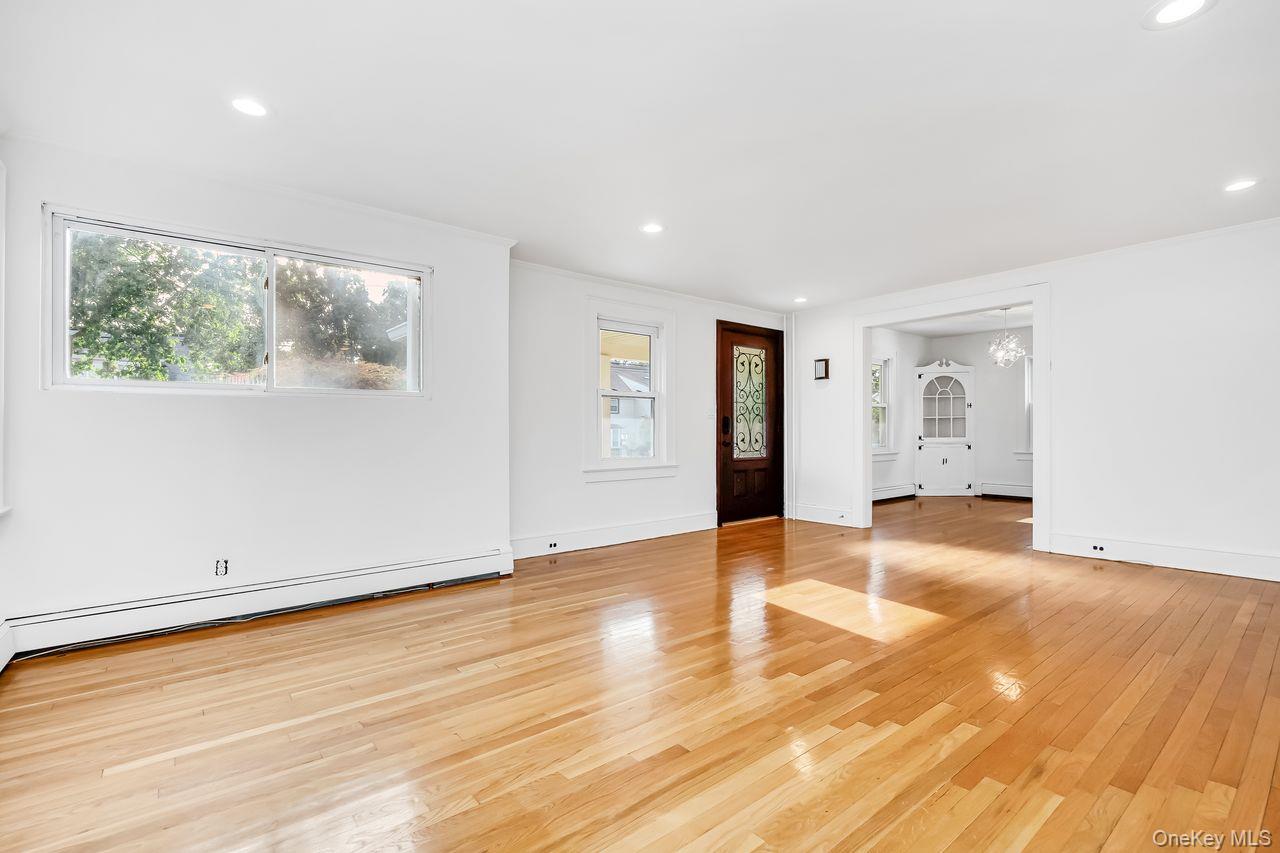 134 Marcellus Road, Mineola, NY 11501