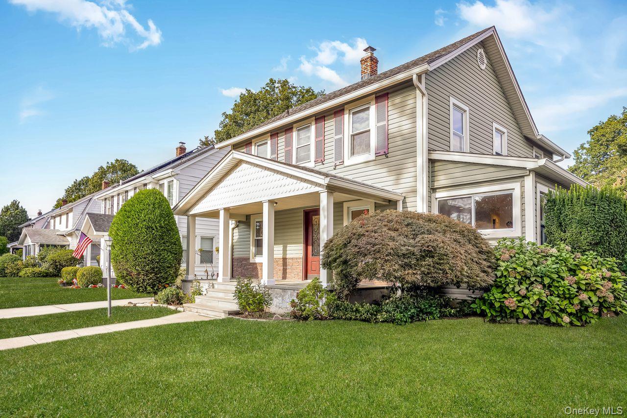 134 Marcellus Road, Mineola, NY 11501