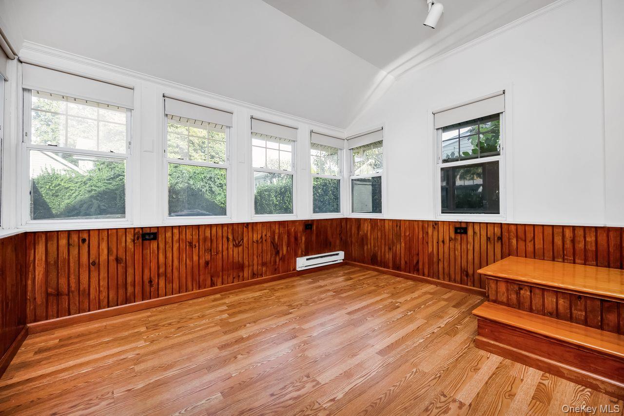 134 Marcellus Road, Mineola, NY 11501