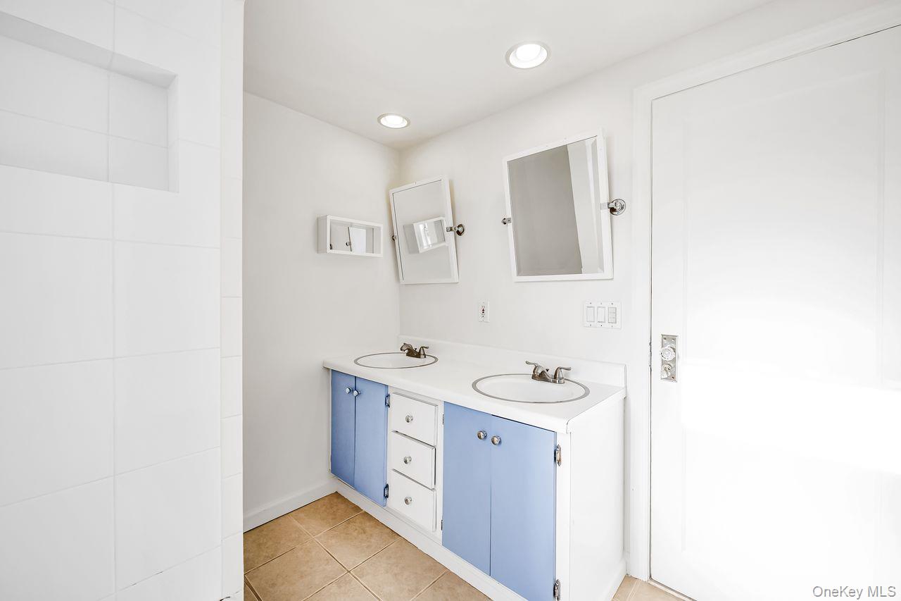 134 Marcellus Road, Mineola, NY 11501