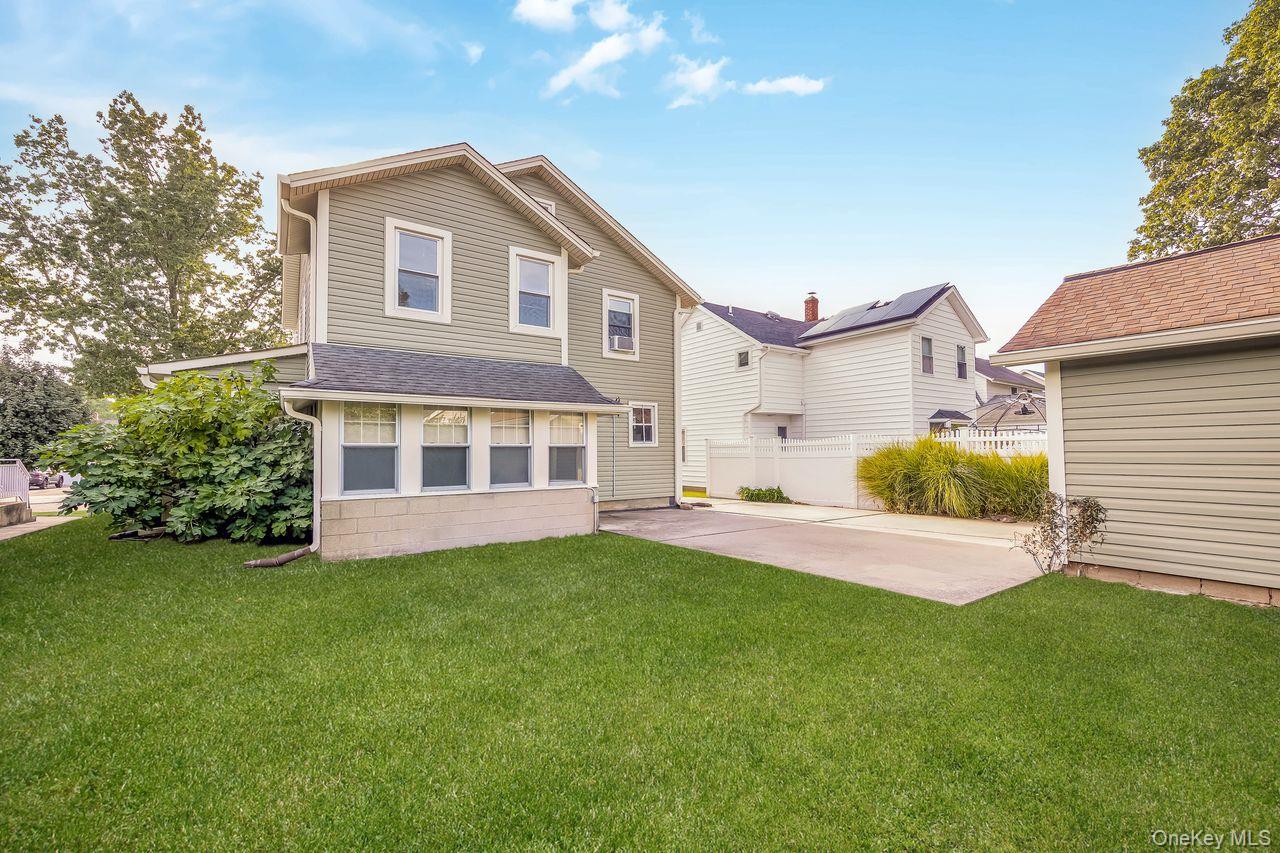 134 Marcellus Road, Mineola, NY 11501