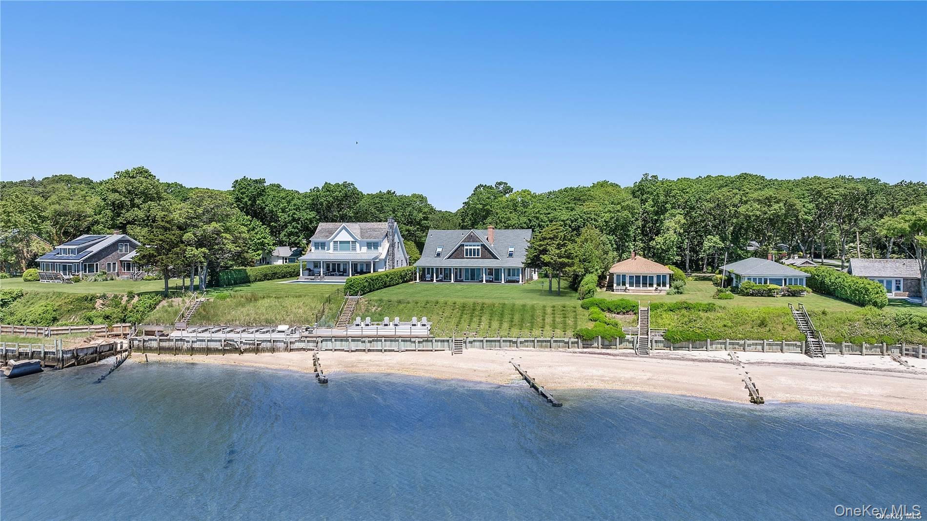 2100 Park Avenue, Mattituck, NY 11952