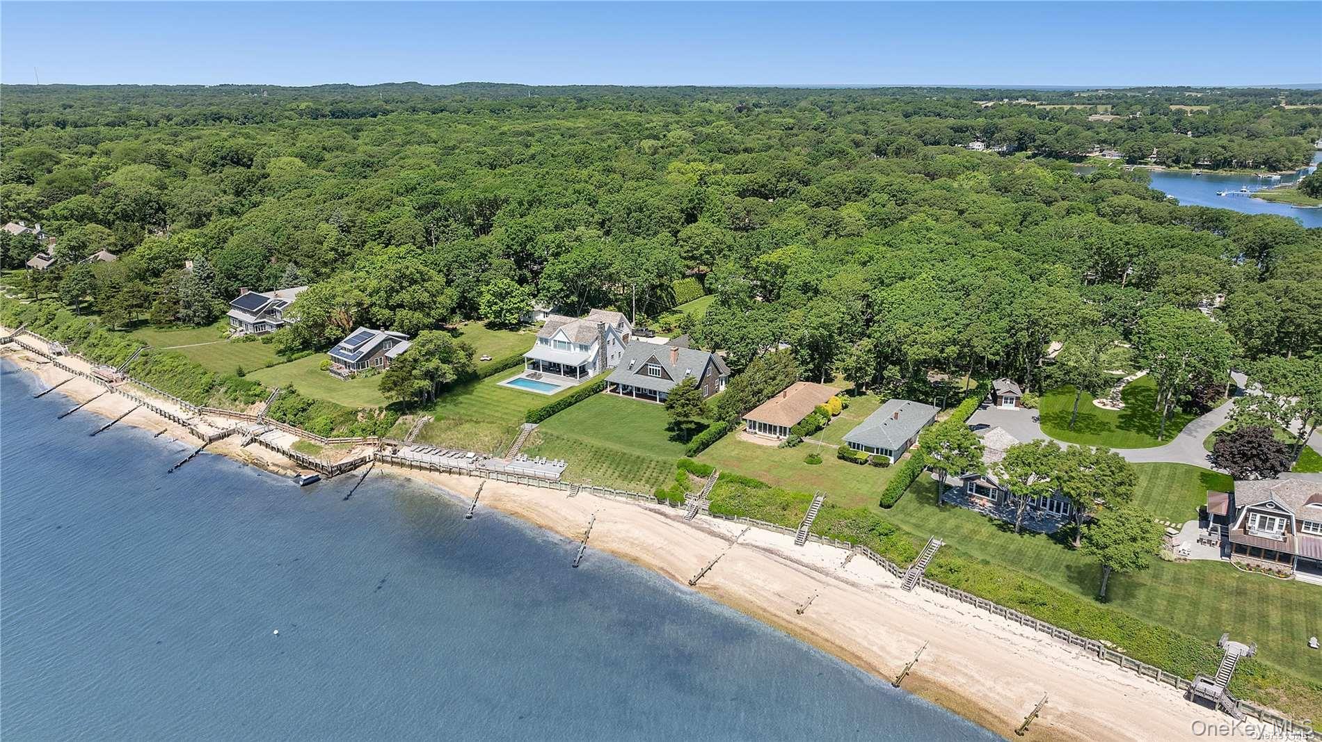 2100 Park Avenue, Mattituck, NY 11952