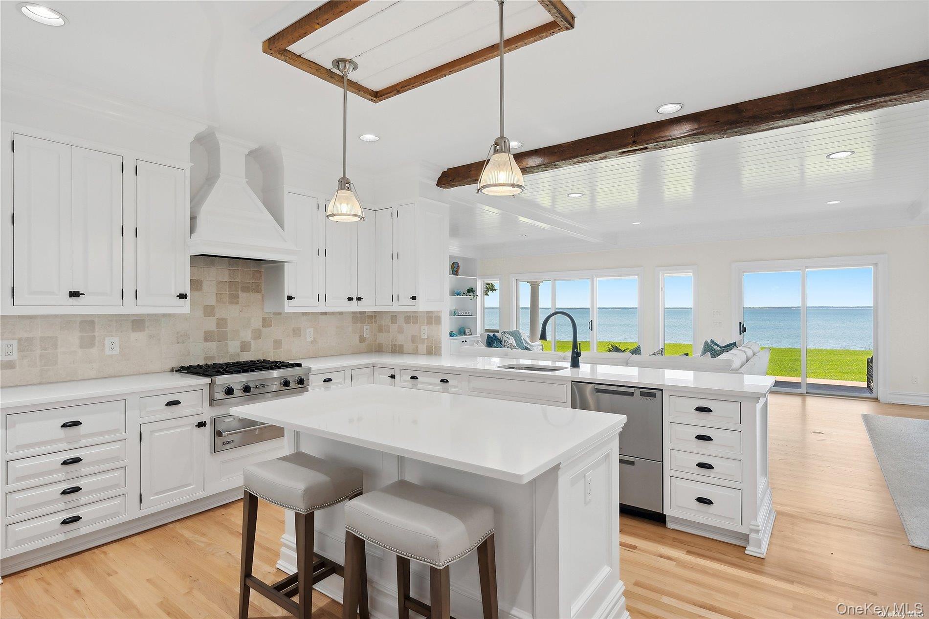 2100 Park Avenue, Mattituck, NY 11952