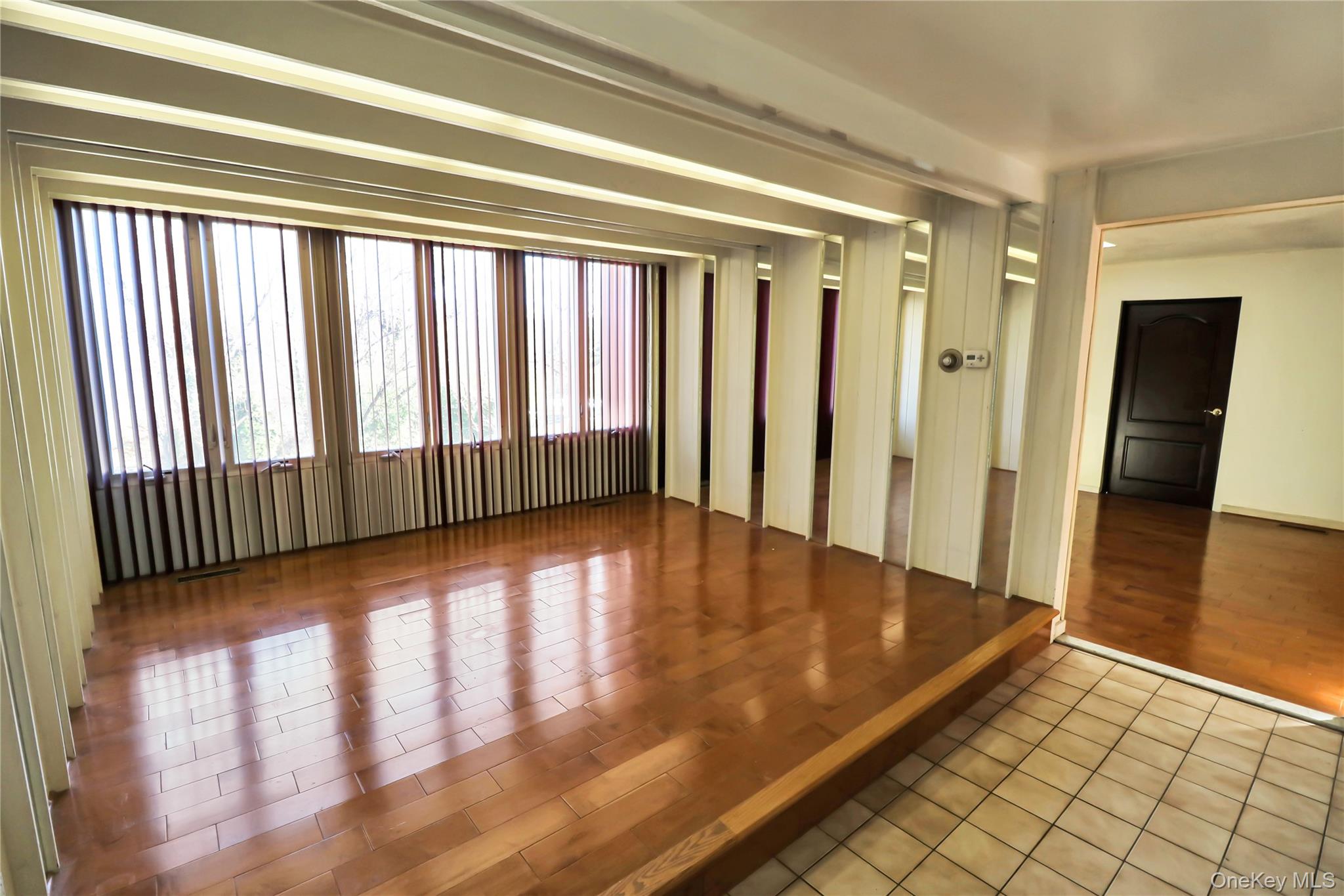 11 Valley View Road, Great Neck, NY 11021