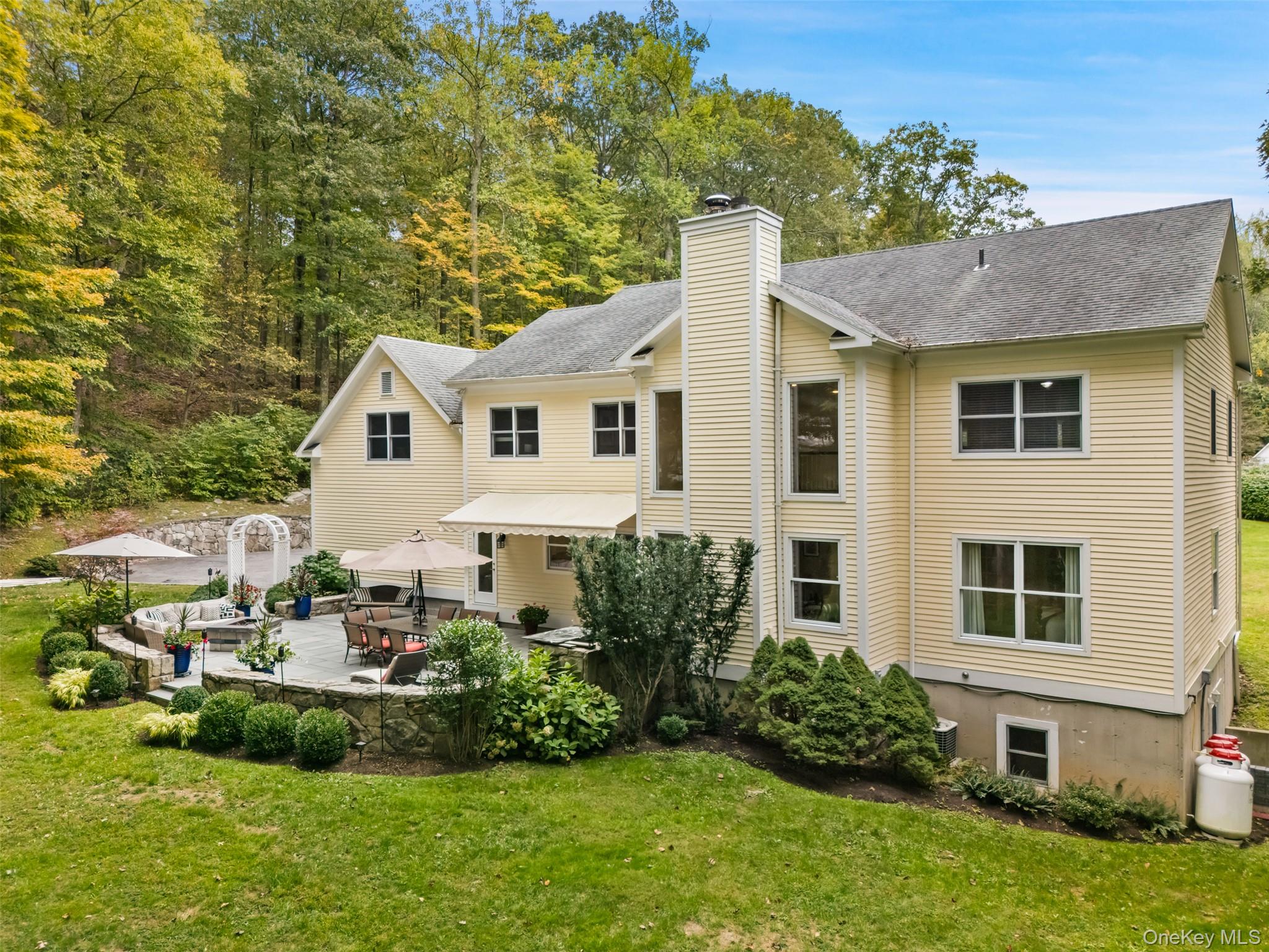 19 Ledgewood Lane, South Salem, NY 10590