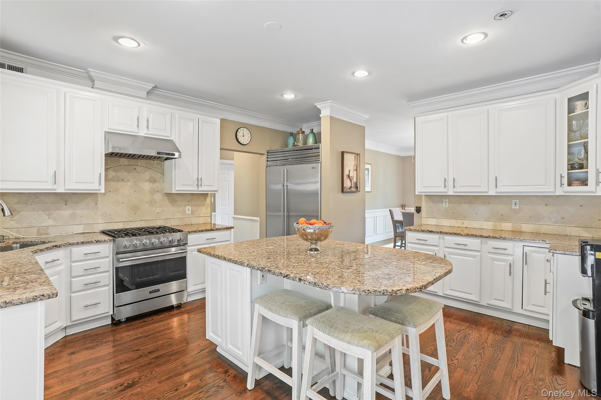 19 Ledgewood Lane, South Salem, NY 10590