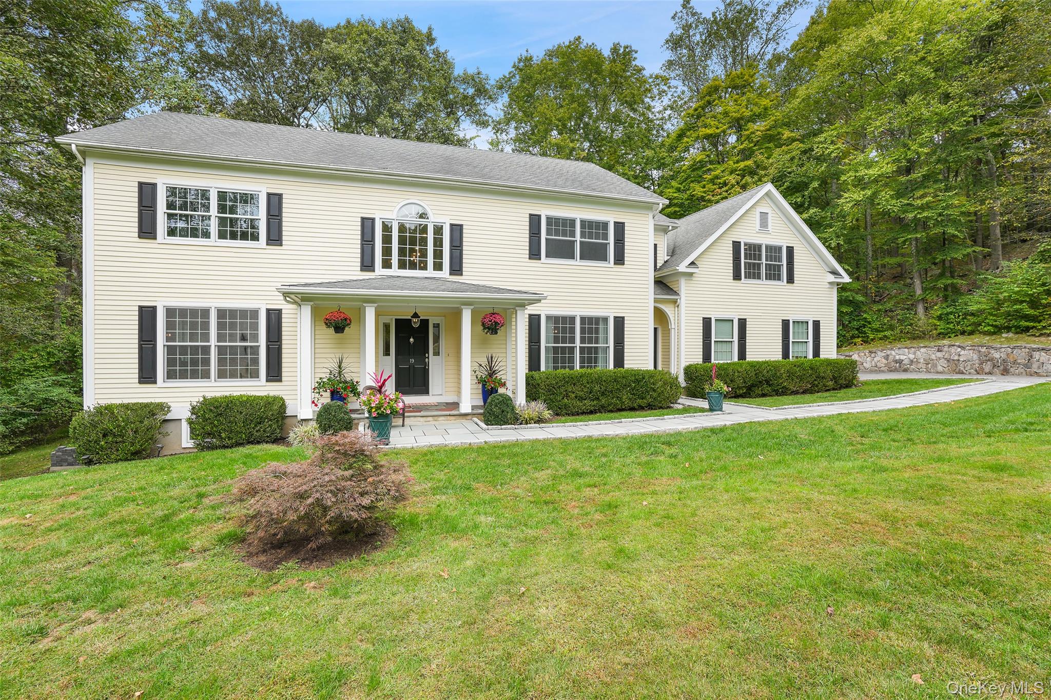 19 Ledgewood Lane, South Salem, NY 10590