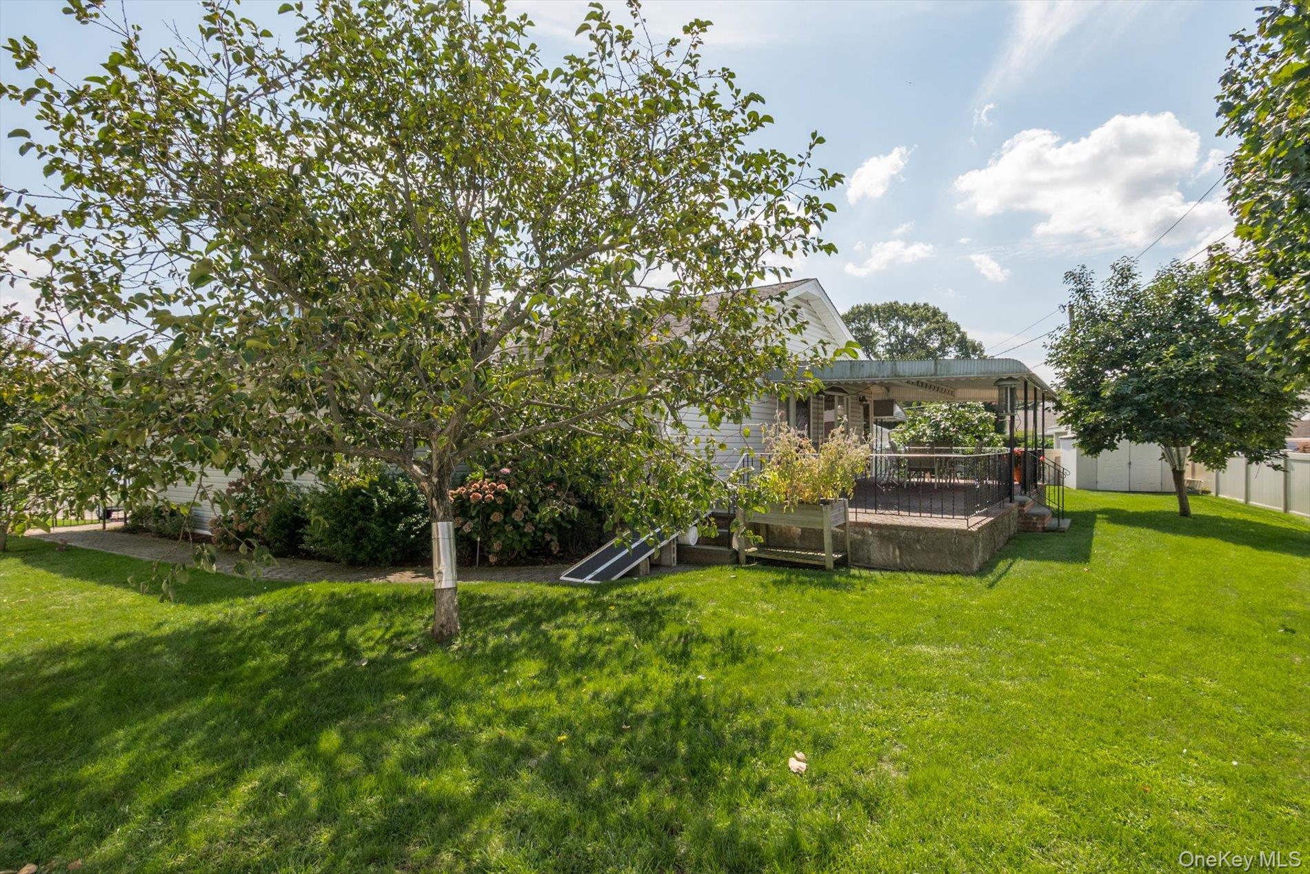 800 Mayer Drive, Wantagh, NY 11793