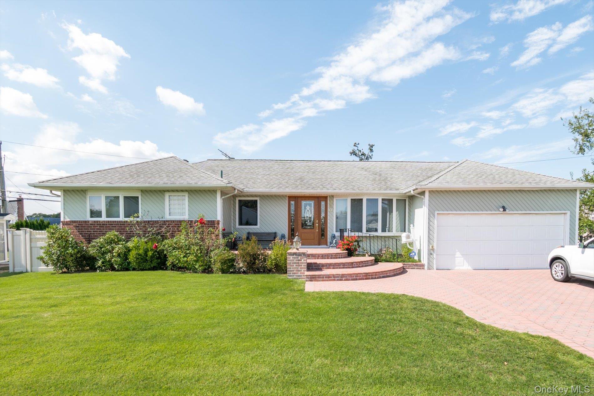 800 Mayer Drive, Wantagh, NY 11793