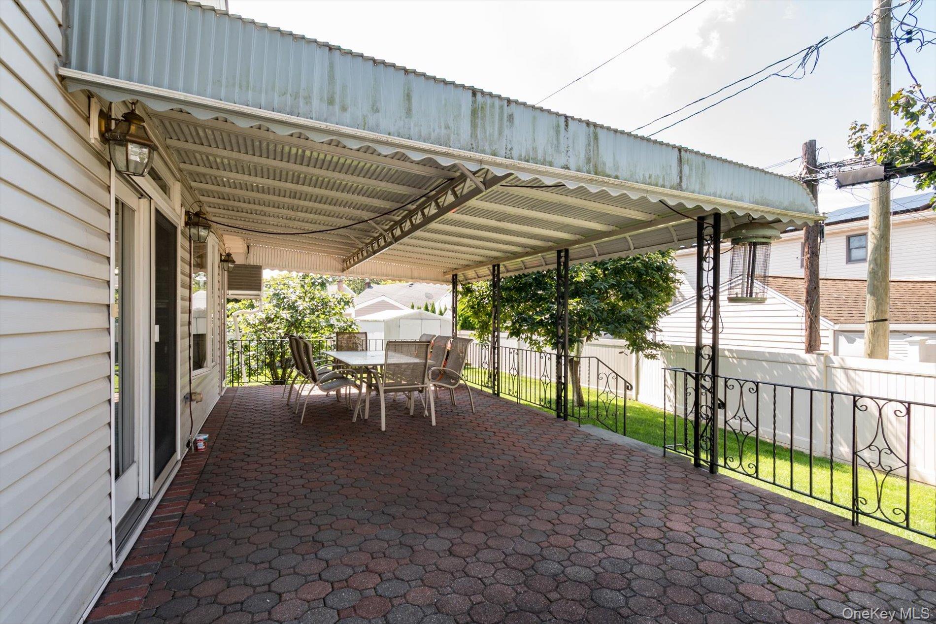 800 Mayer Drive, Wantagh, NY 11793