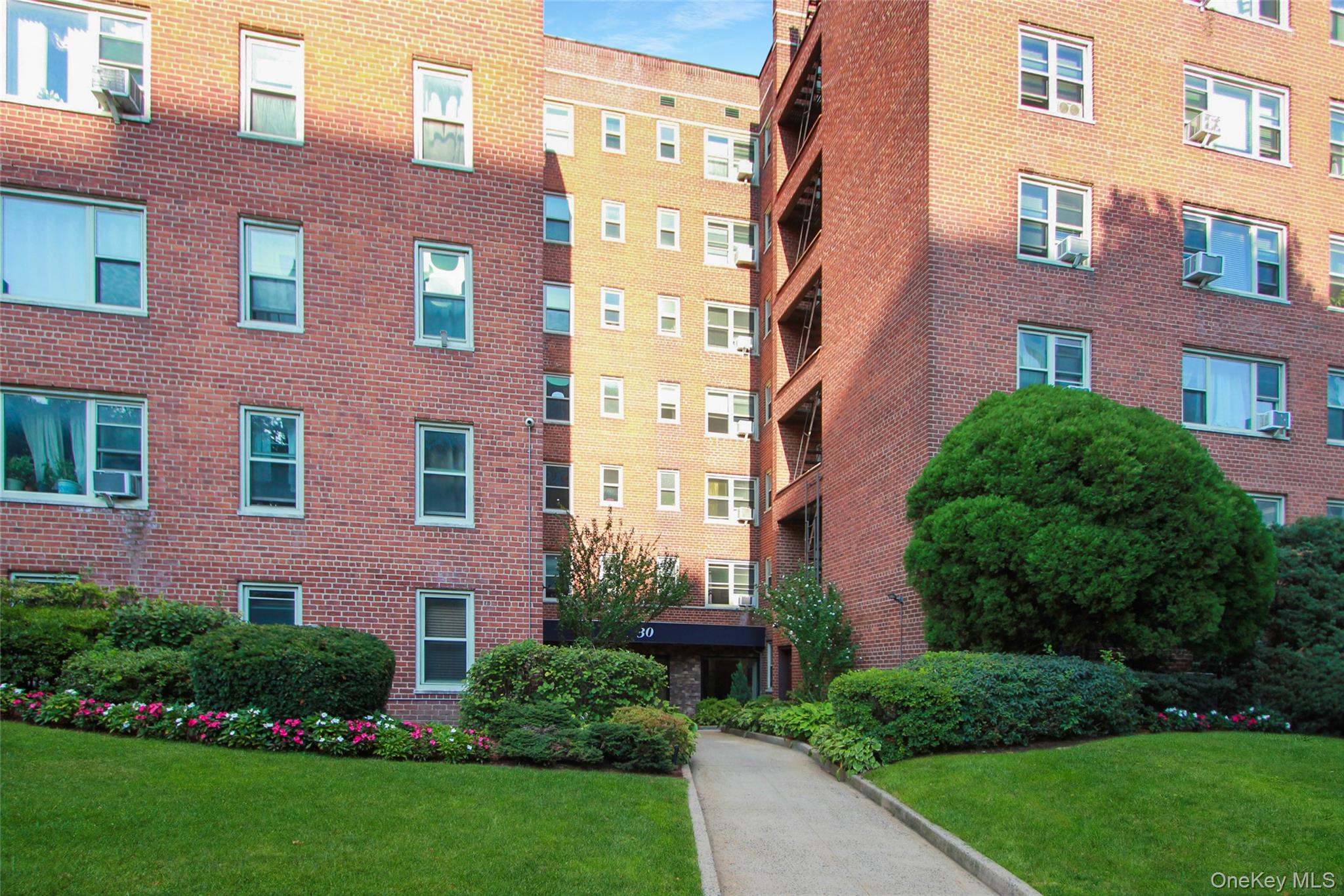 30 N Broadway # 4C, White Plains, NY 10601