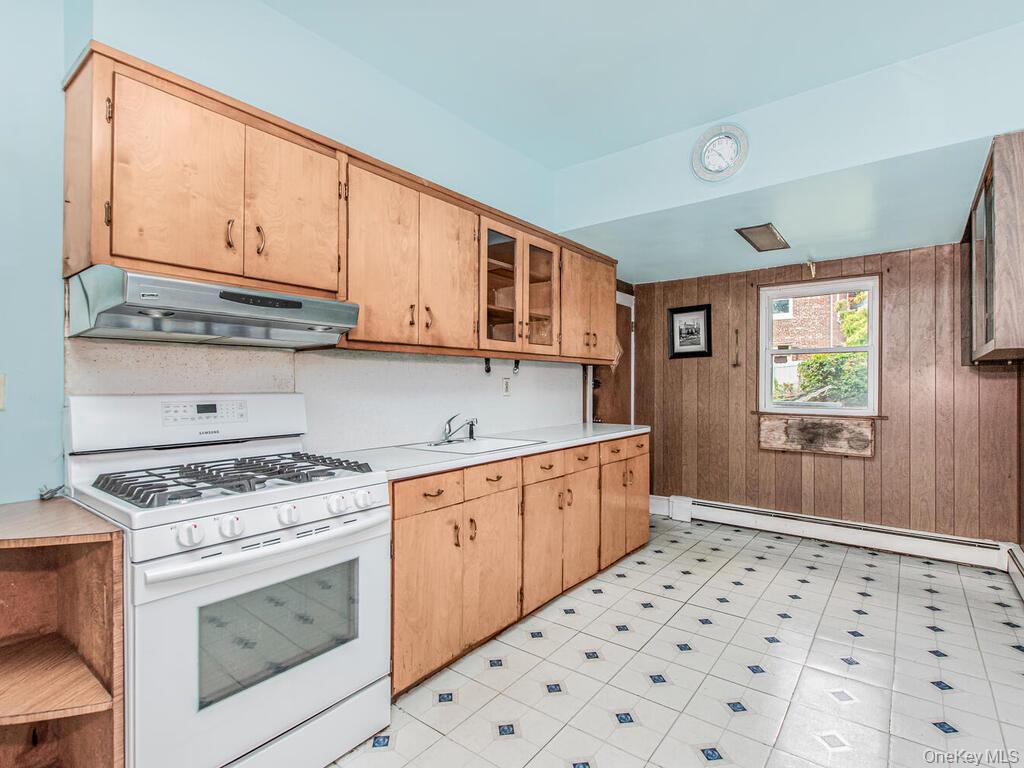 5621 Post Road, Bronx, NY 10471