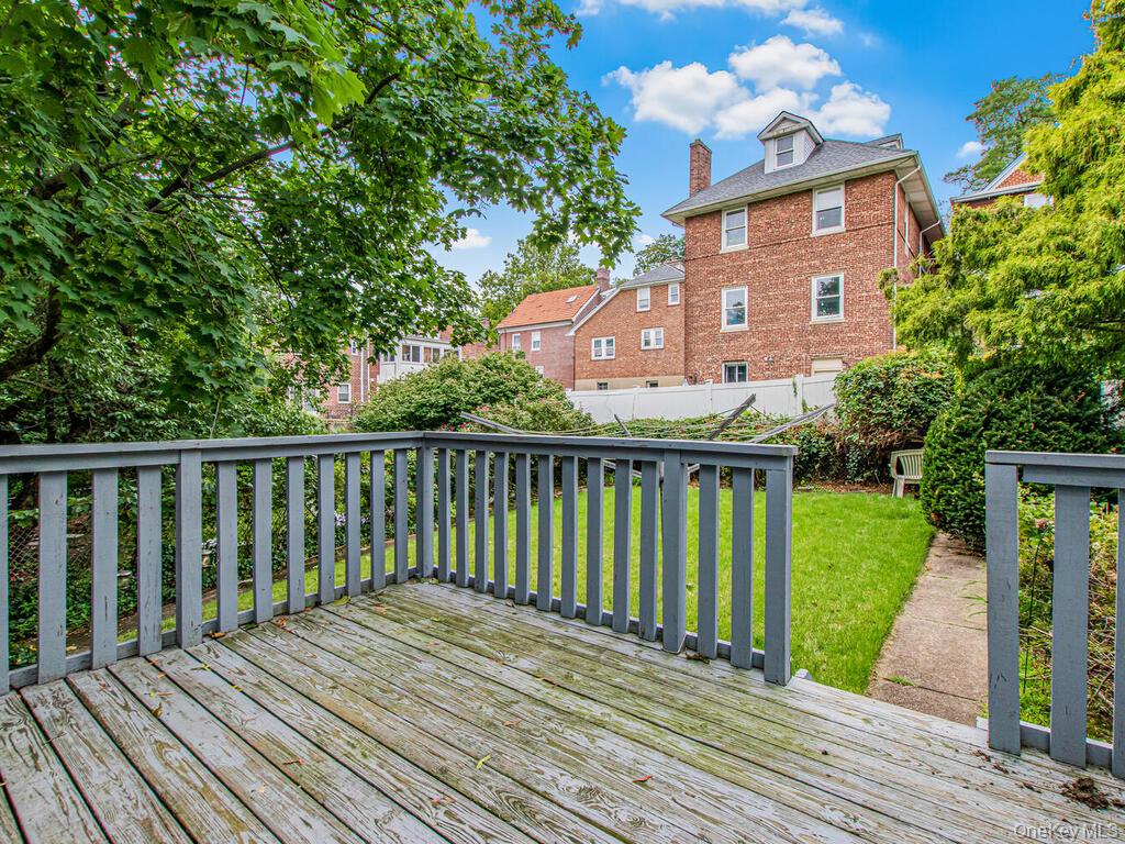 5621 Post Road, Bronx, NY 10471