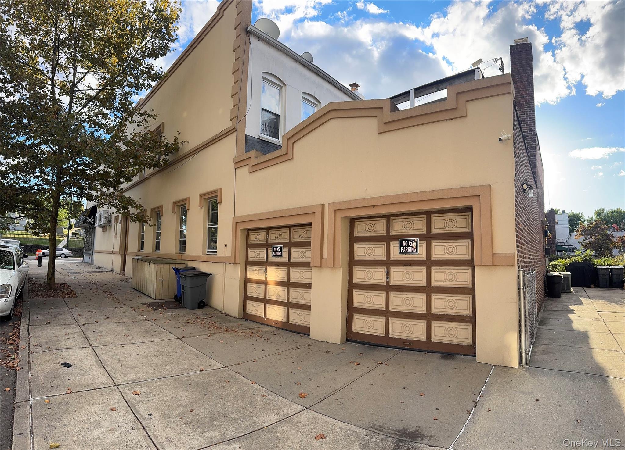 7419 Myrtle Avenue, Glendale, NY 11385