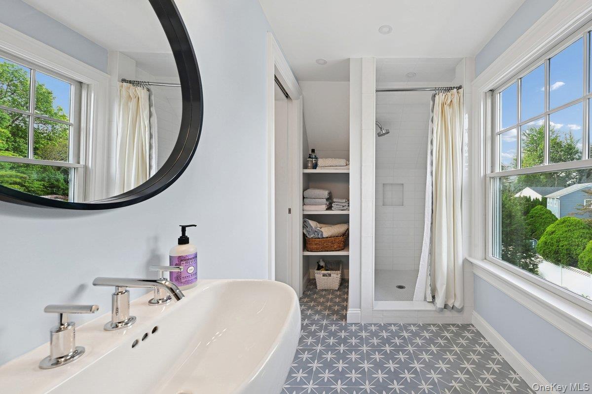 17 Deerfield Avenue, Eastchester, NY 10709