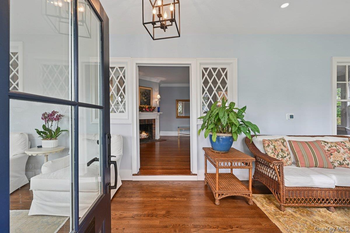 17 Deerfield Avenue, Eastchester, NY 10709