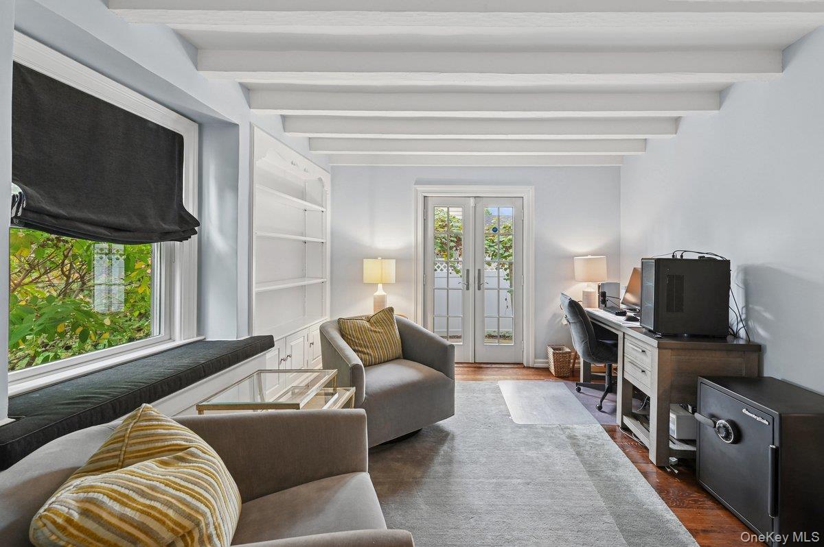 17 Deerfield Avenue, Eastchester, NY 10709