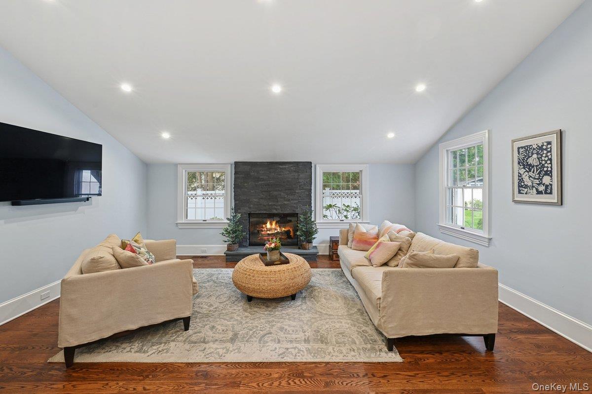 17 Deerfield Avenue, Eastchester, NY 10709