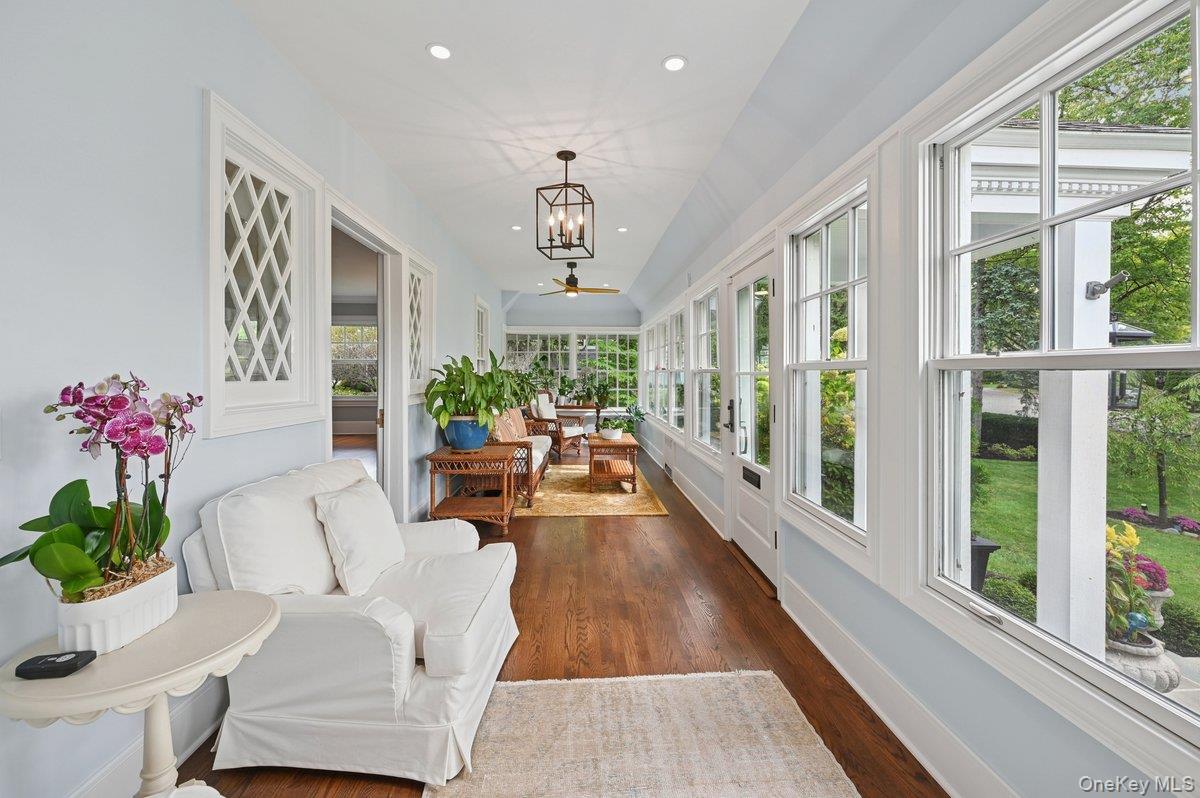 17 Deerfield Avenue, Eastchester, NY 10709