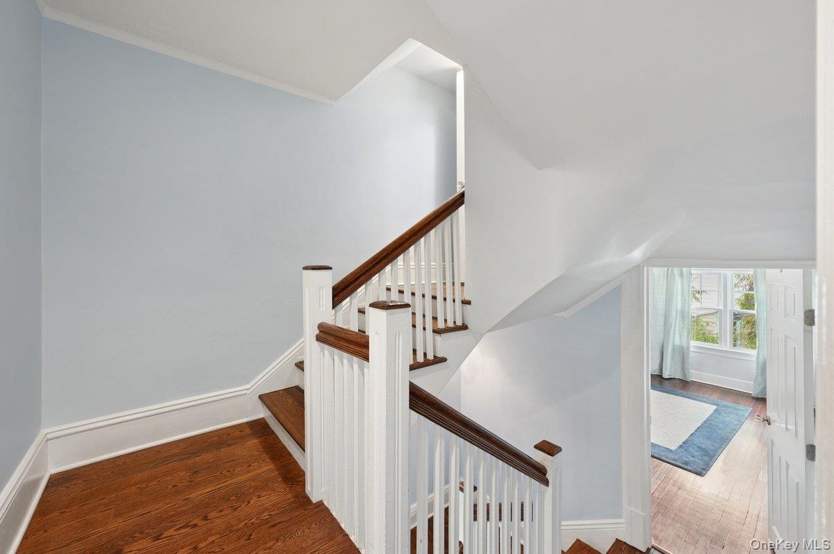 17 Deerfield Avenue, Eastchester, NY 10709