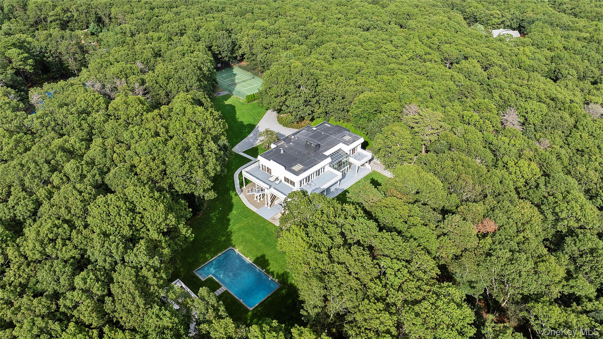 198 Two Holes of Water Road, East Hampton, NY 11937